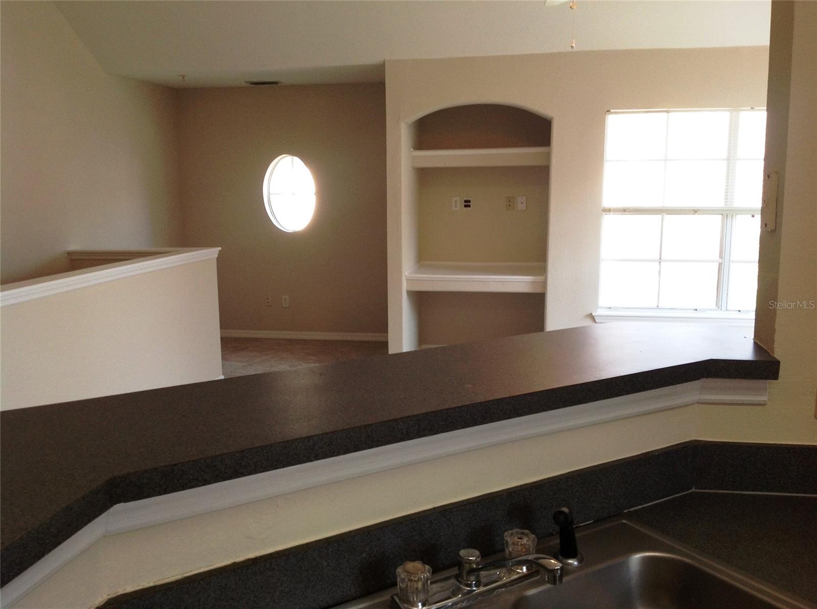 Image 8 of 19 For 3337 Soho Street 204