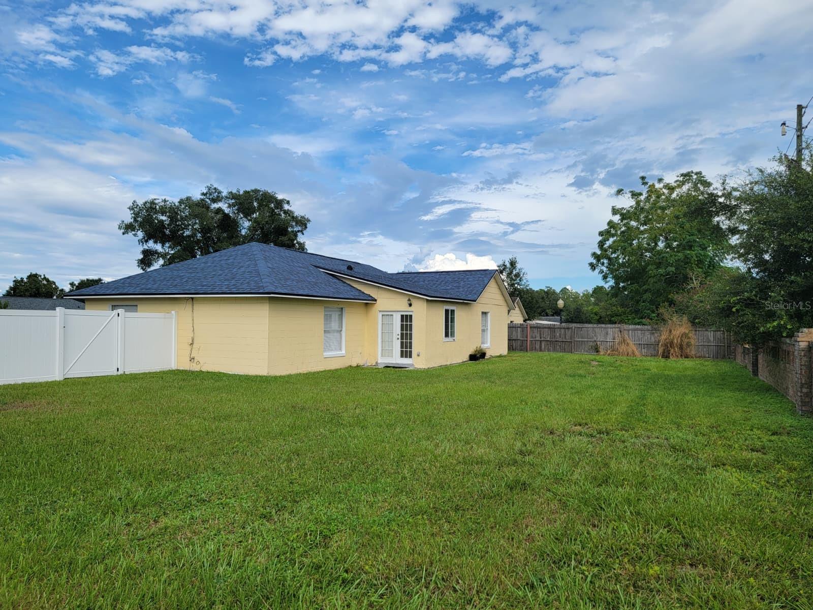 Image 5 of 14 For 1132 Bardwell Court