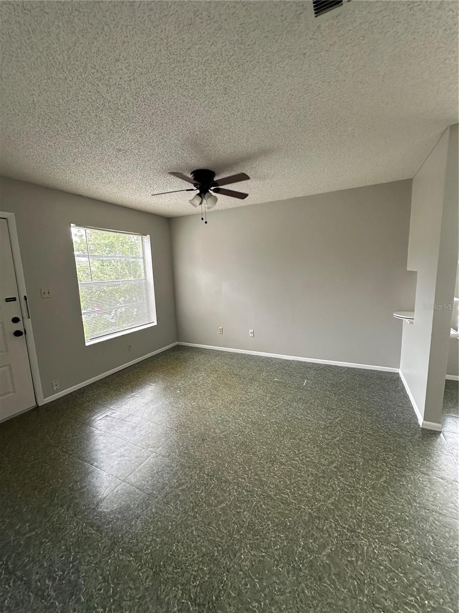 Image 10 of 15 For 4814 Semoran Boulevard 405