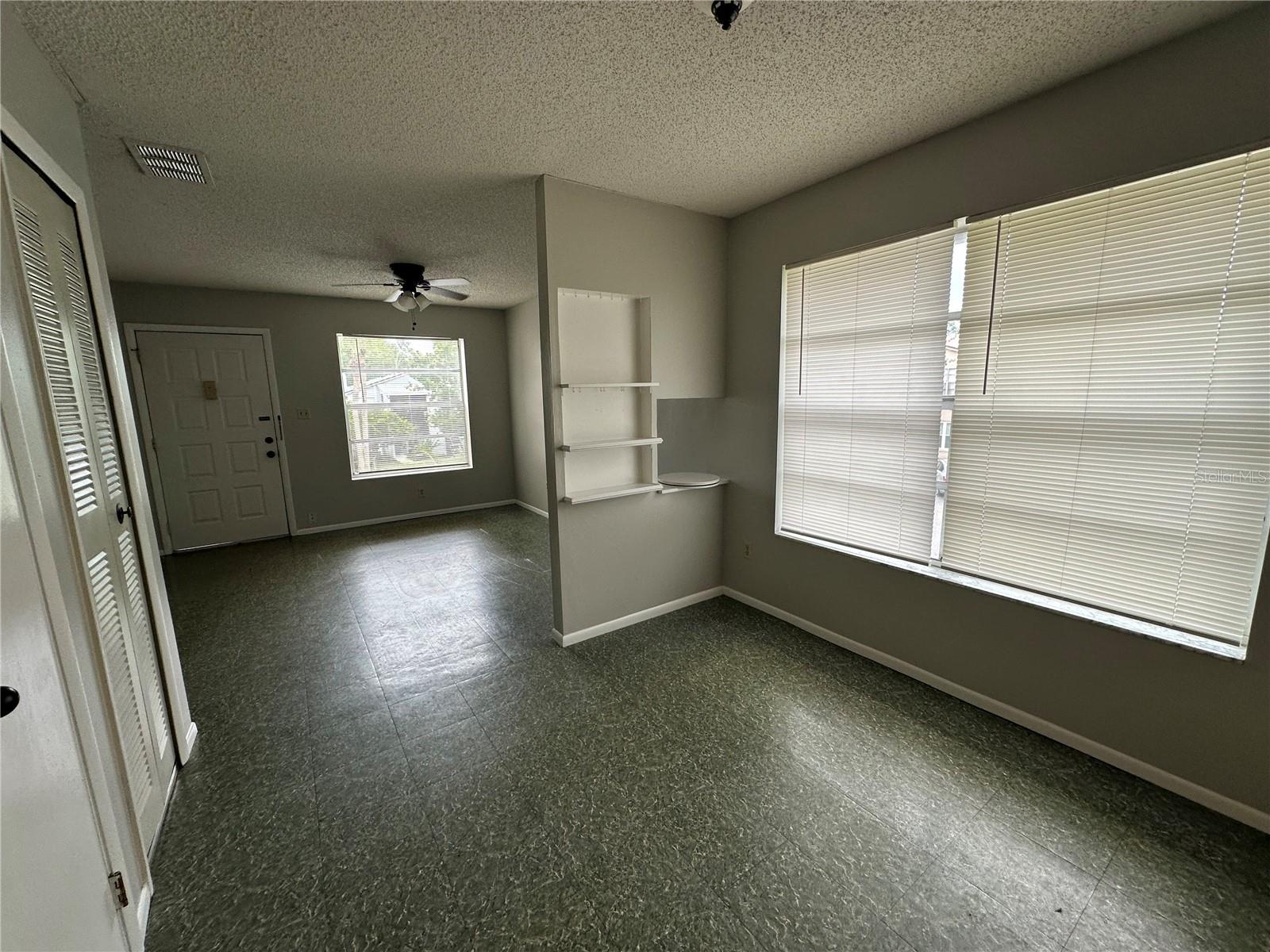 Image 5 of 15 For 4814 Semoran Boulevard 405