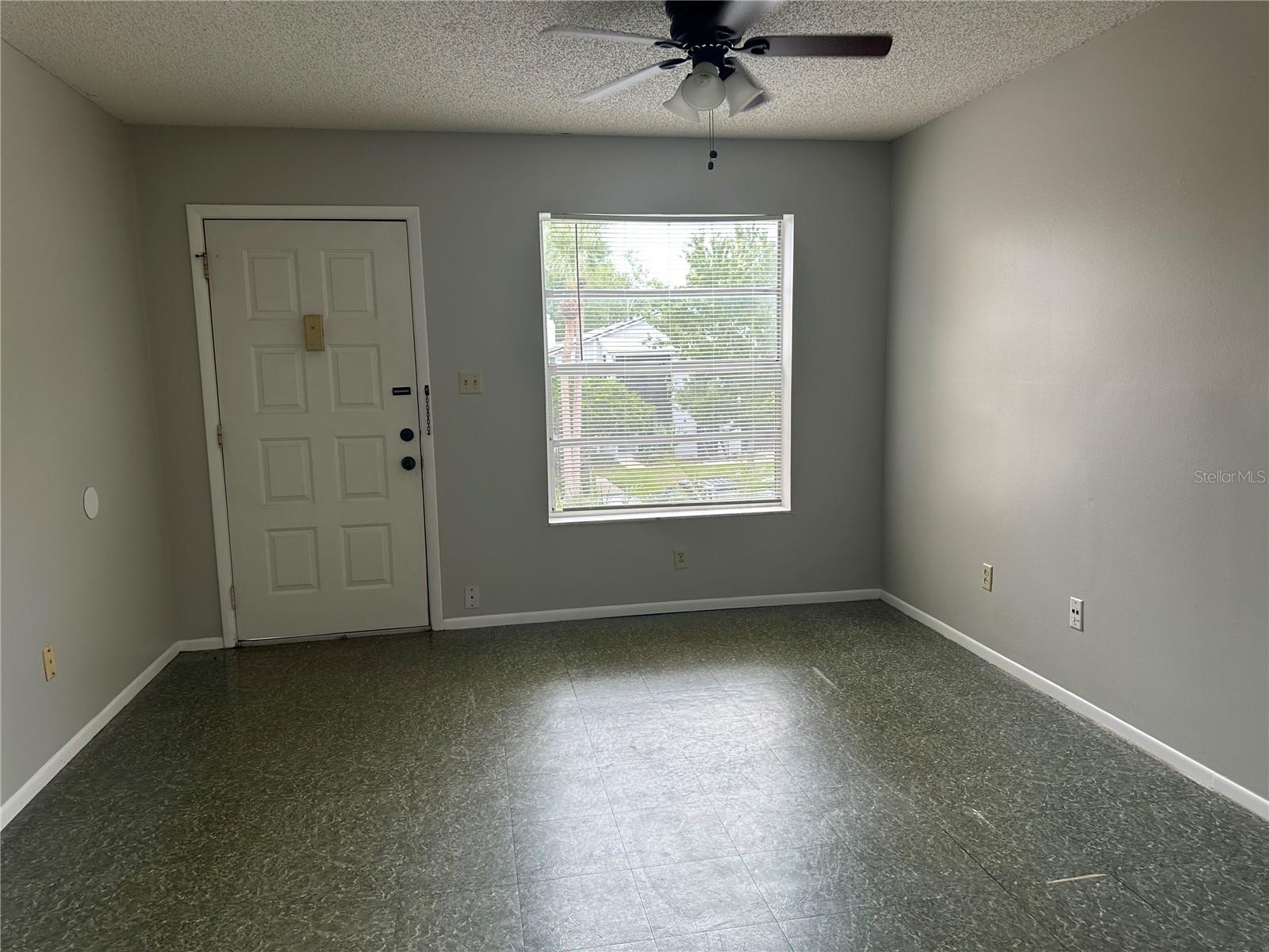 Image 7 of 15 For 4814 Semoran Boulevard 405