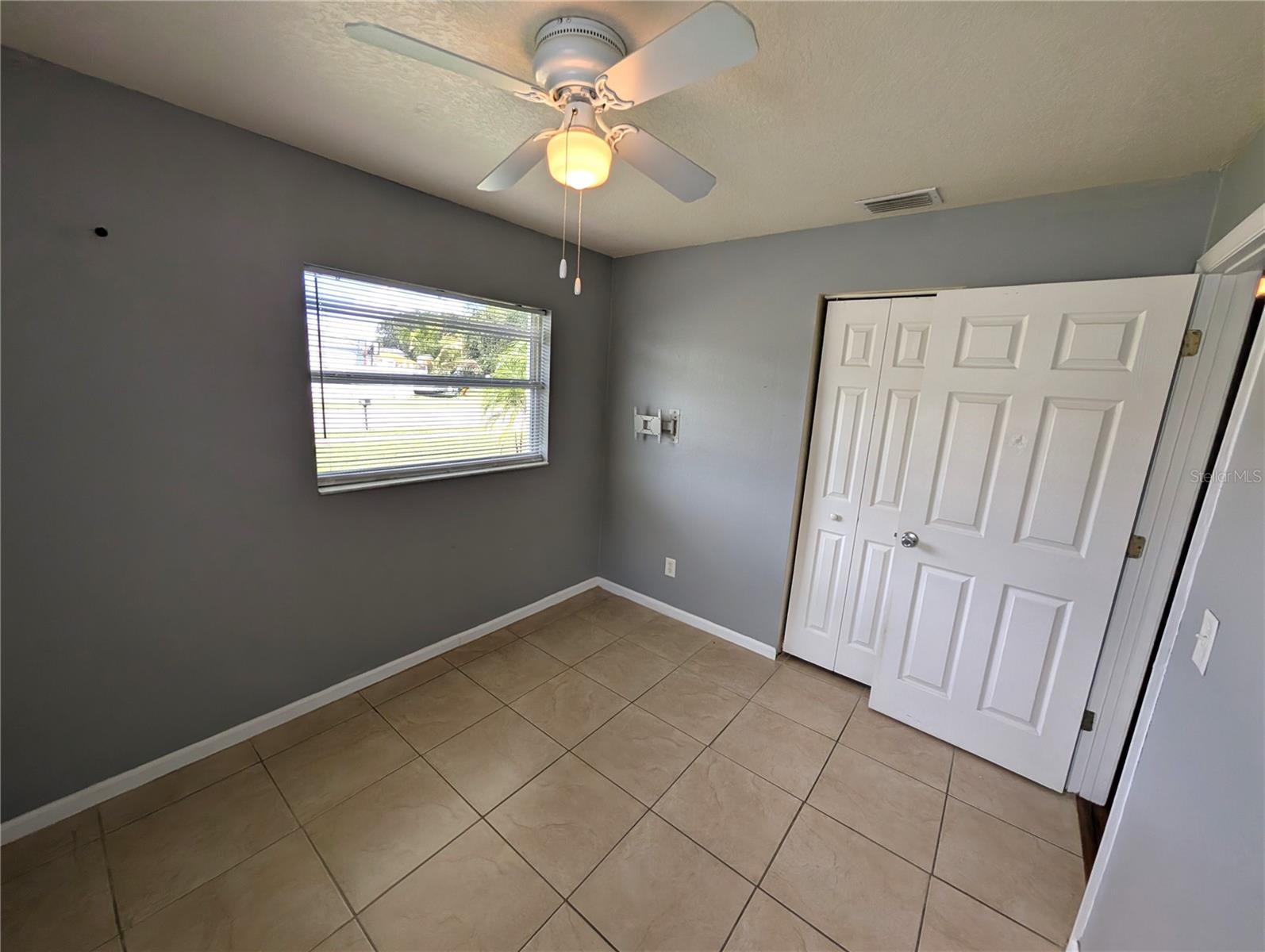 Image 15 of 22 For 1002 Kirkland Drive Unit A