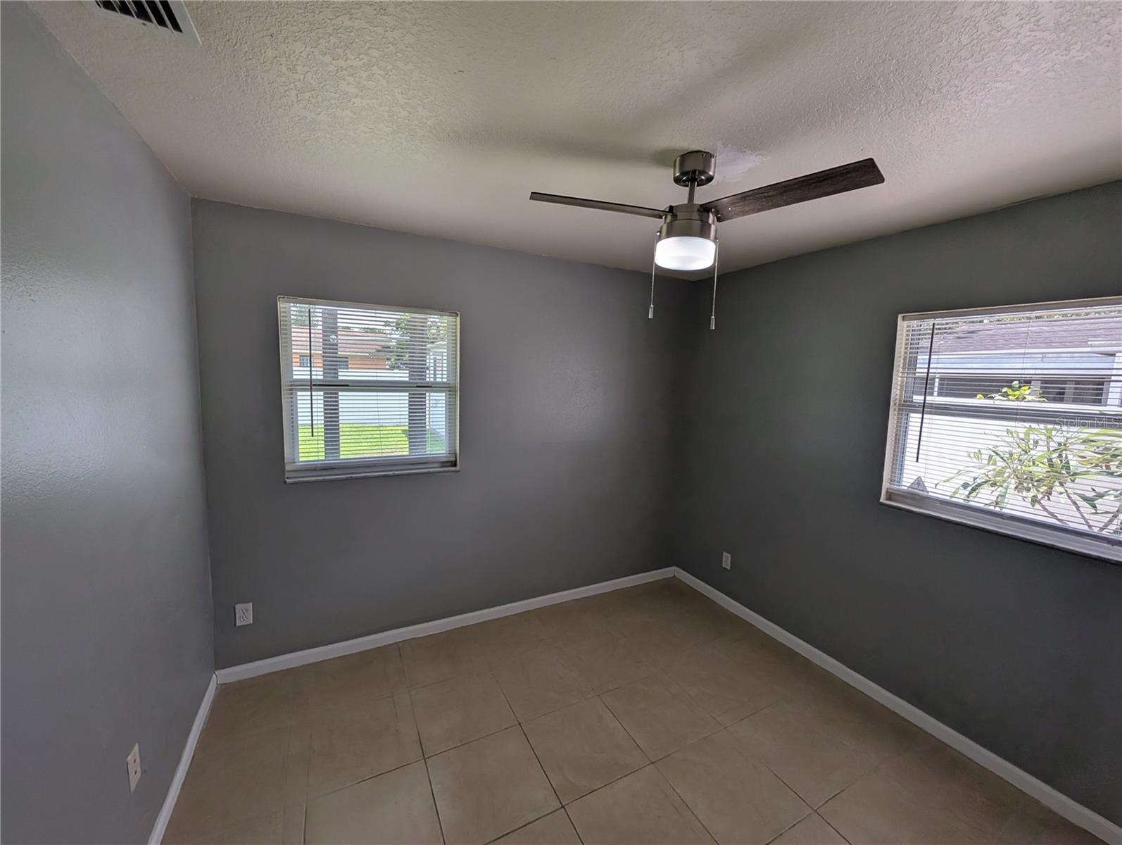 Image 16 of 22 For 1002 Kirkland Drive Unit A