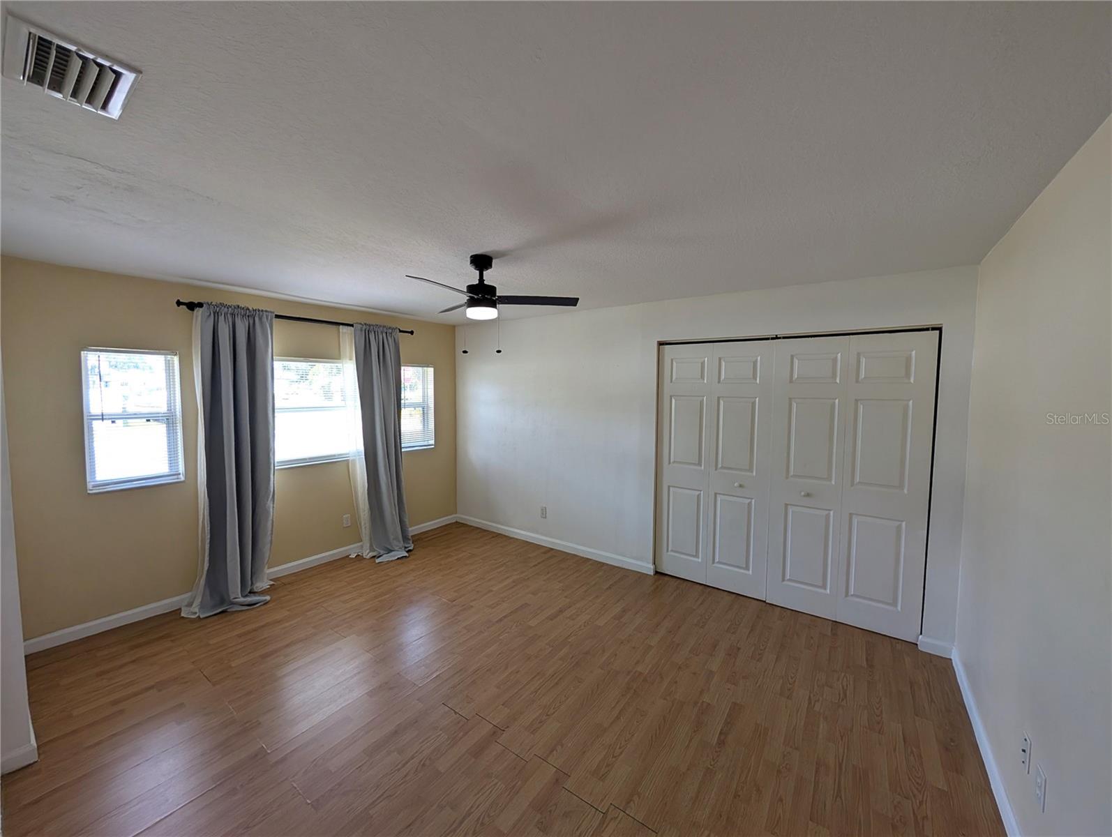Image 9 of 22 For 1002 Kirkland Drive Unit A