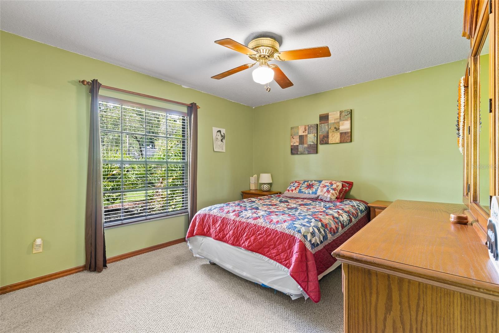 Image 25 of 40 For 617 Glenview Drive
