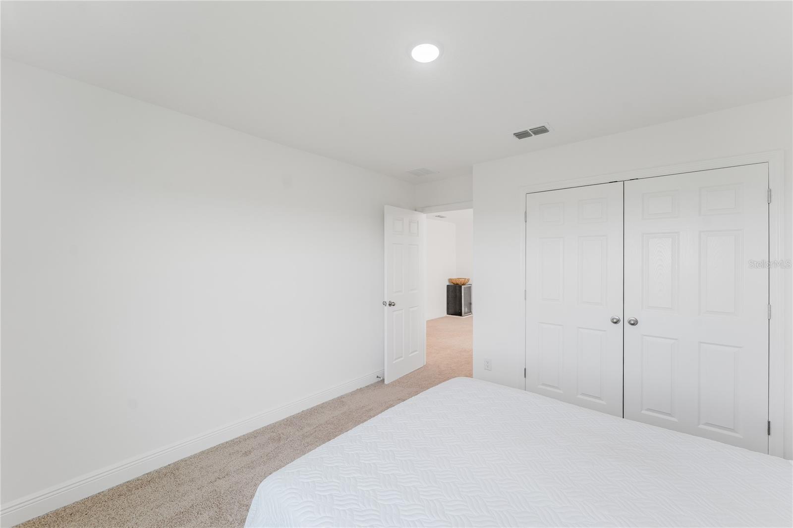 Image 34 of 42 For 14533 Crestavista Ave