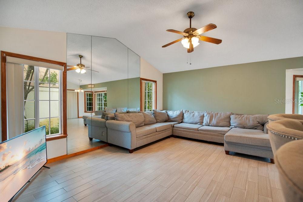 Image 9 of 39 For 1341 Portillo Drive