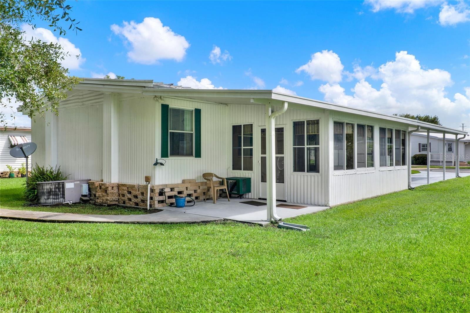 Image 19 of 21 For 934 Blue Heron Boulevard