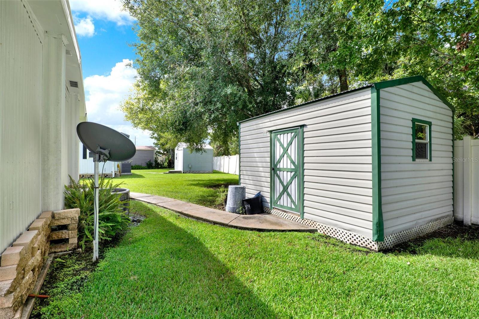 Image 21 of 21 For 934 Blue Heron Boulevard
