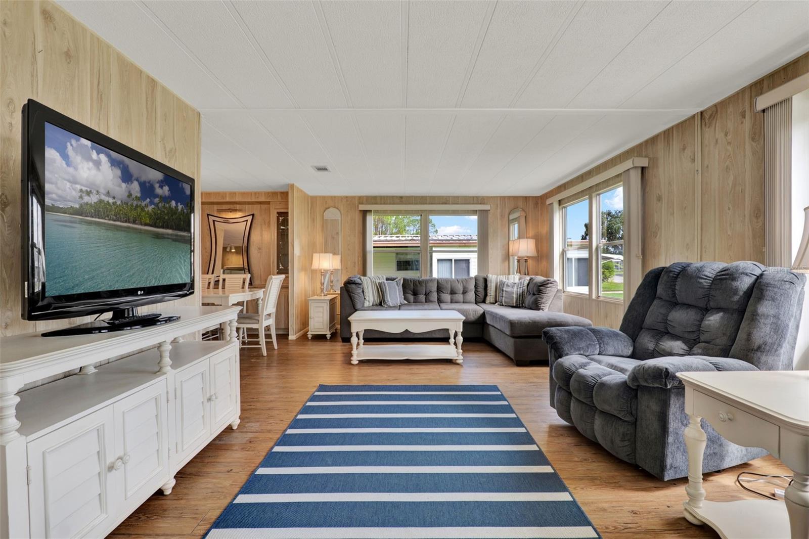 Image 6 of 21 For 934 Blue Heron Boulevard