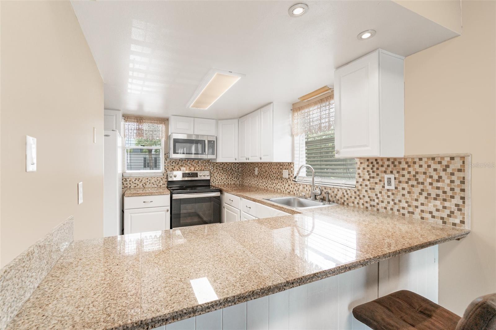 Image 6 of 25 For 6015 Amberly Court F-31