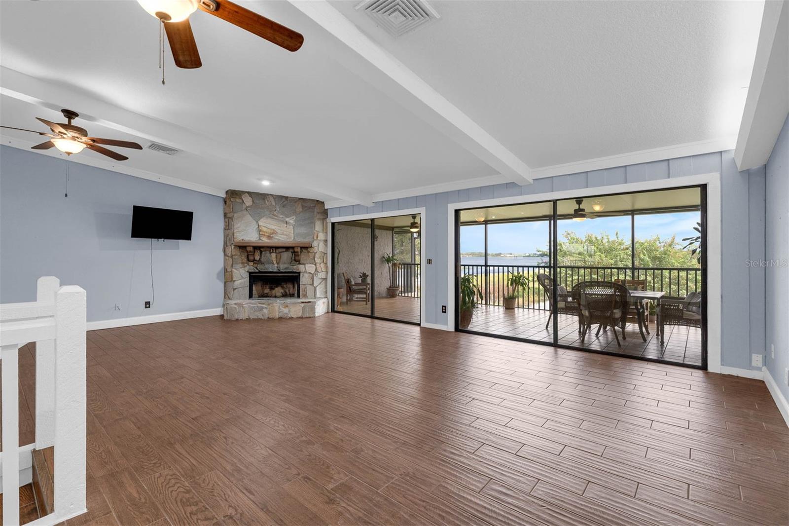 Image 14 of 57 For 2410 Hartridge Point Drive W