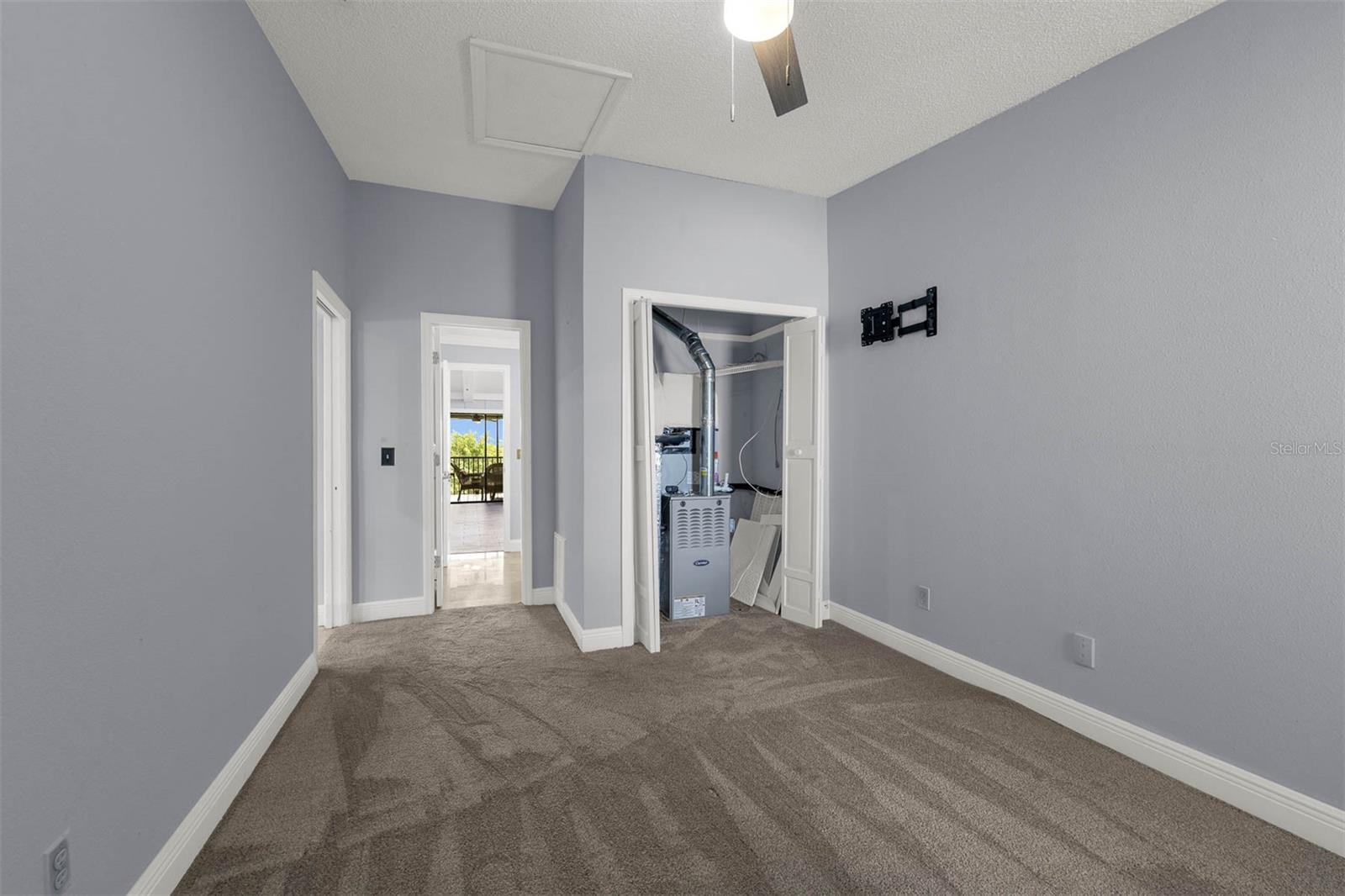 Image 23 of 57 For 2410 Hartridge Point Drive W
