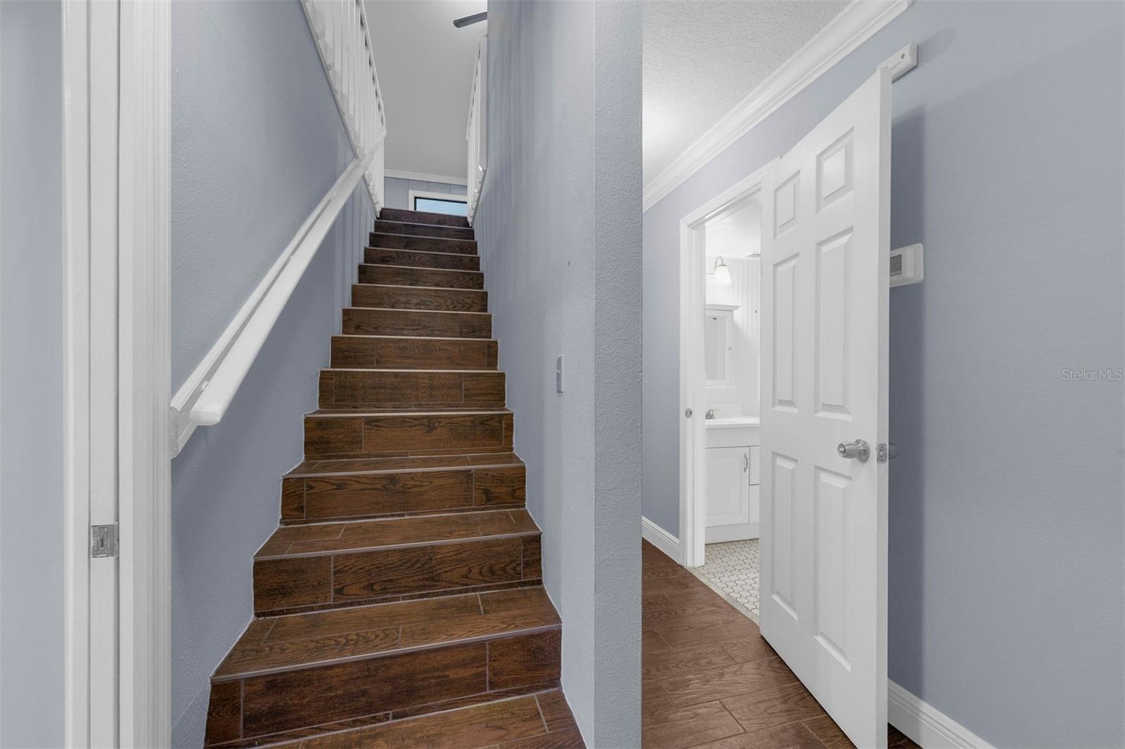Image 25 of 57 For 2410 Hartridge Point Drive W