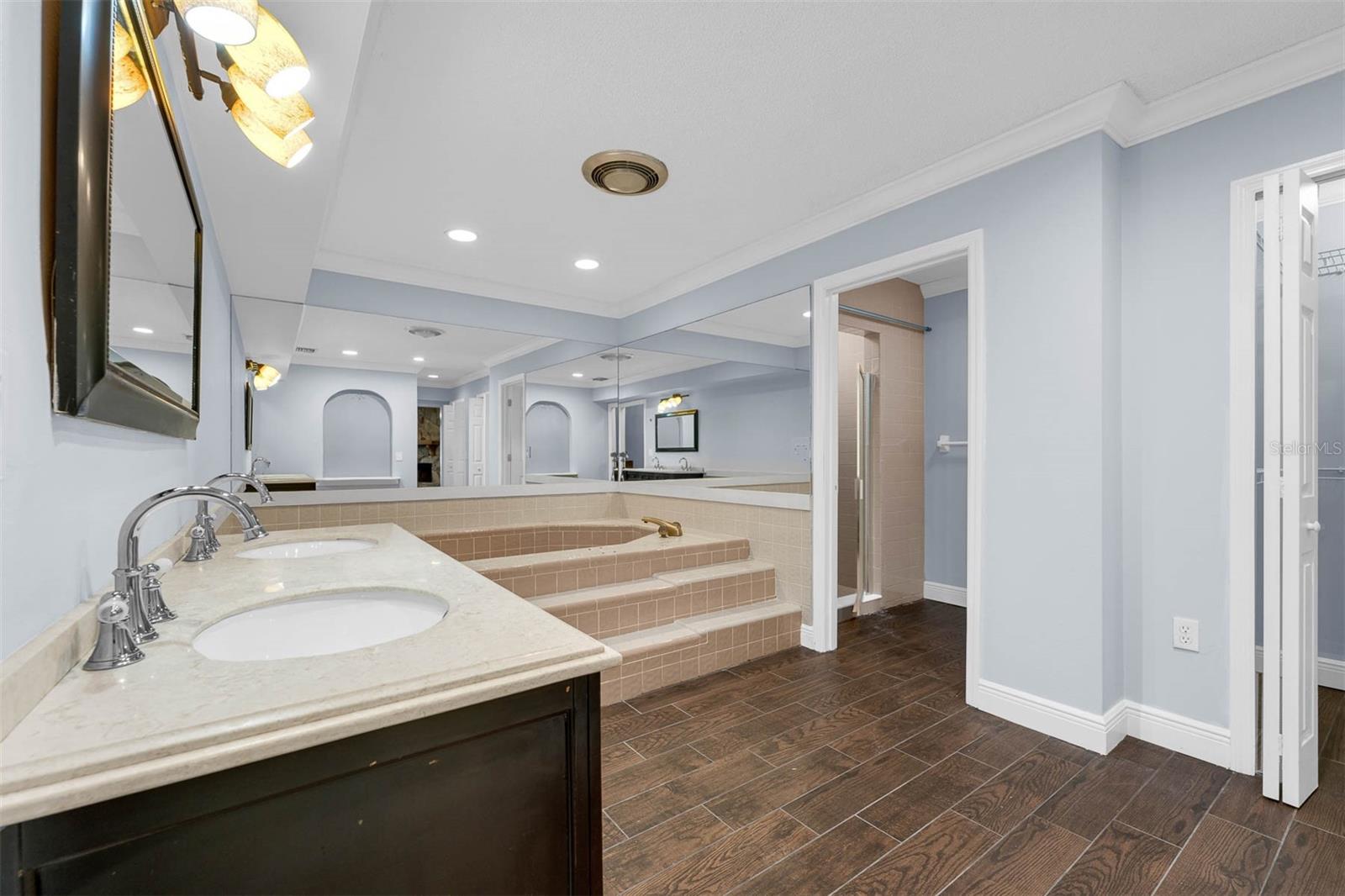 Image 33 of 57 For 2410 Hartridge Point Drive W