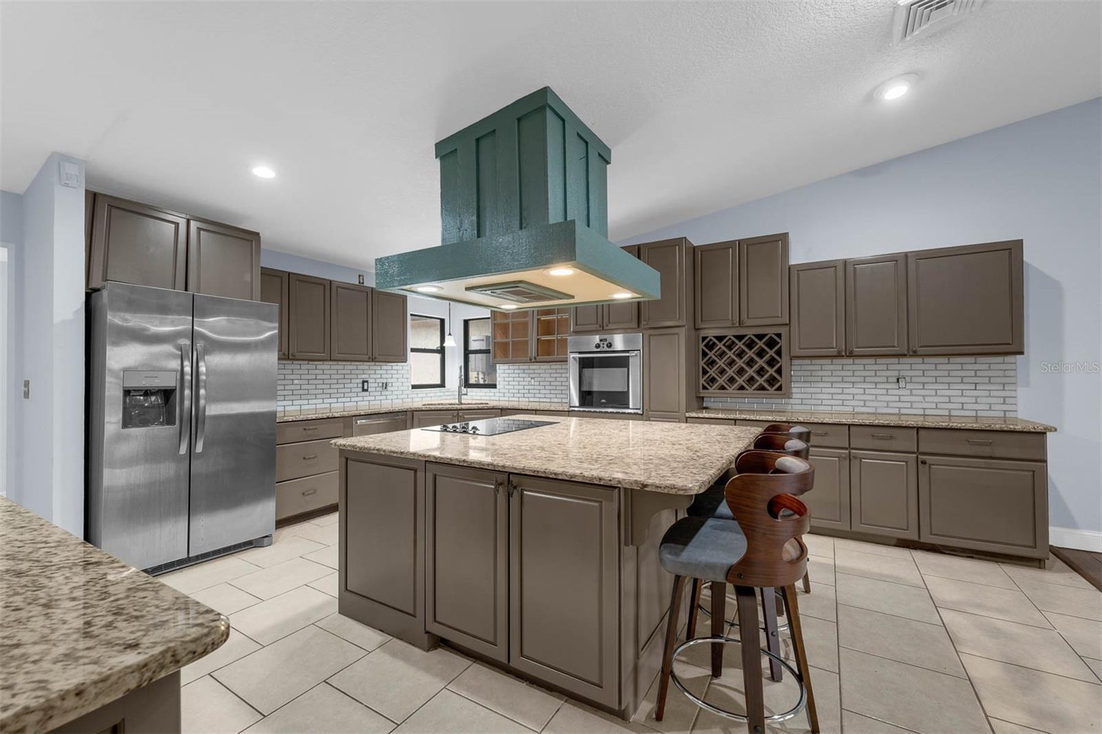 Image 9 of 57 For 2410 Hartridge Point Drive W