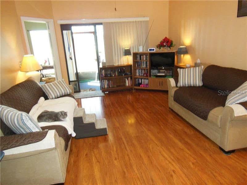 Image 4 of 15 For 12213 Augusta Woods Circle