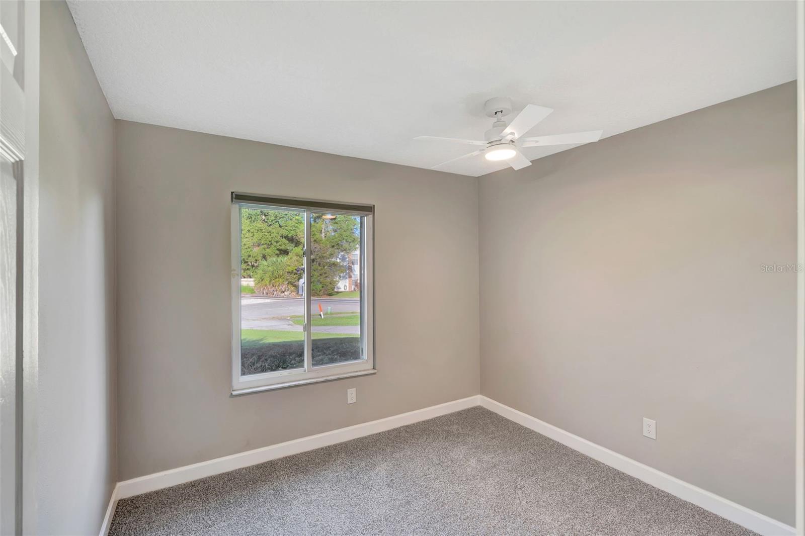 Image 14 of 26 For 1425 Prairie Lake Boulevard
