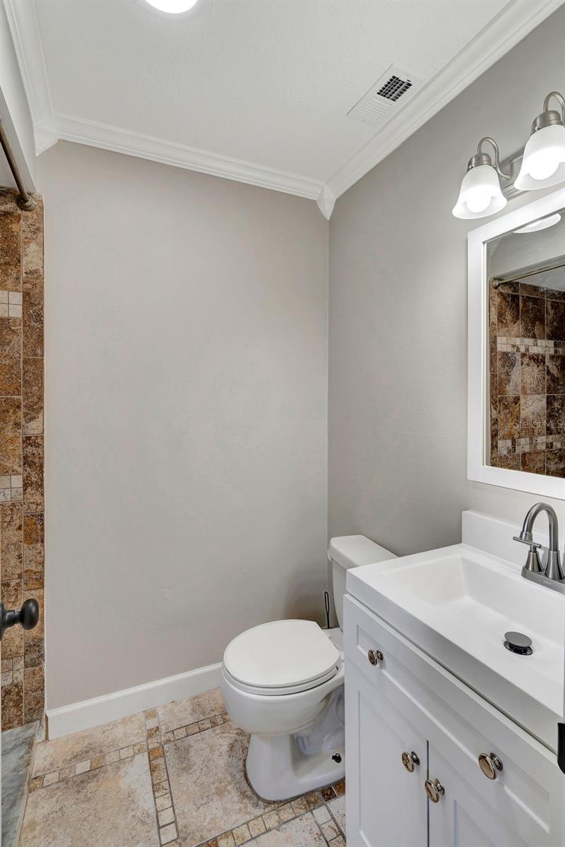 Image 17 of 26 For 1425 Prairie Lake Boulevard