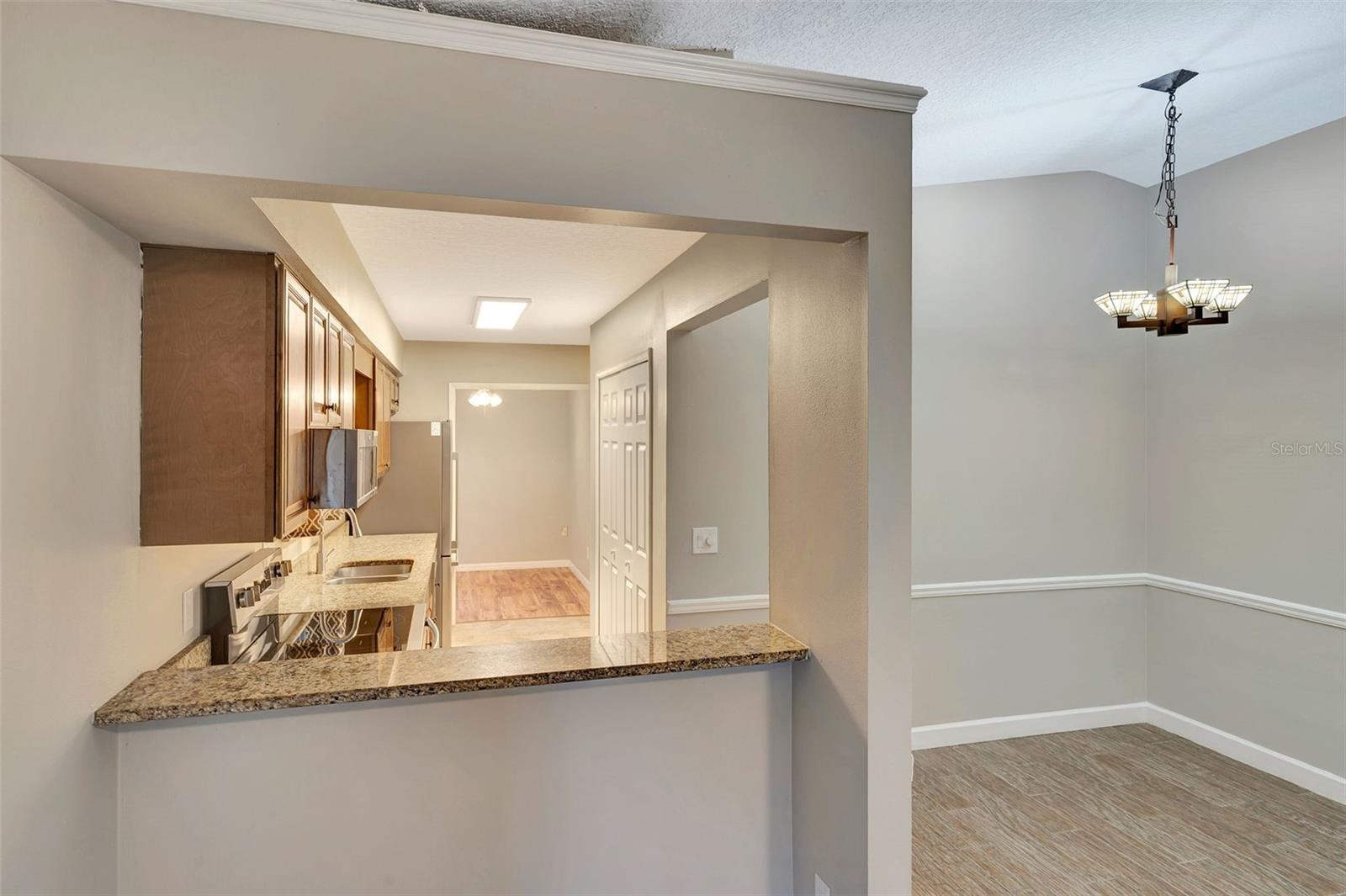 Image 9 of 26 For 1425 Prairie Lake Boulevard