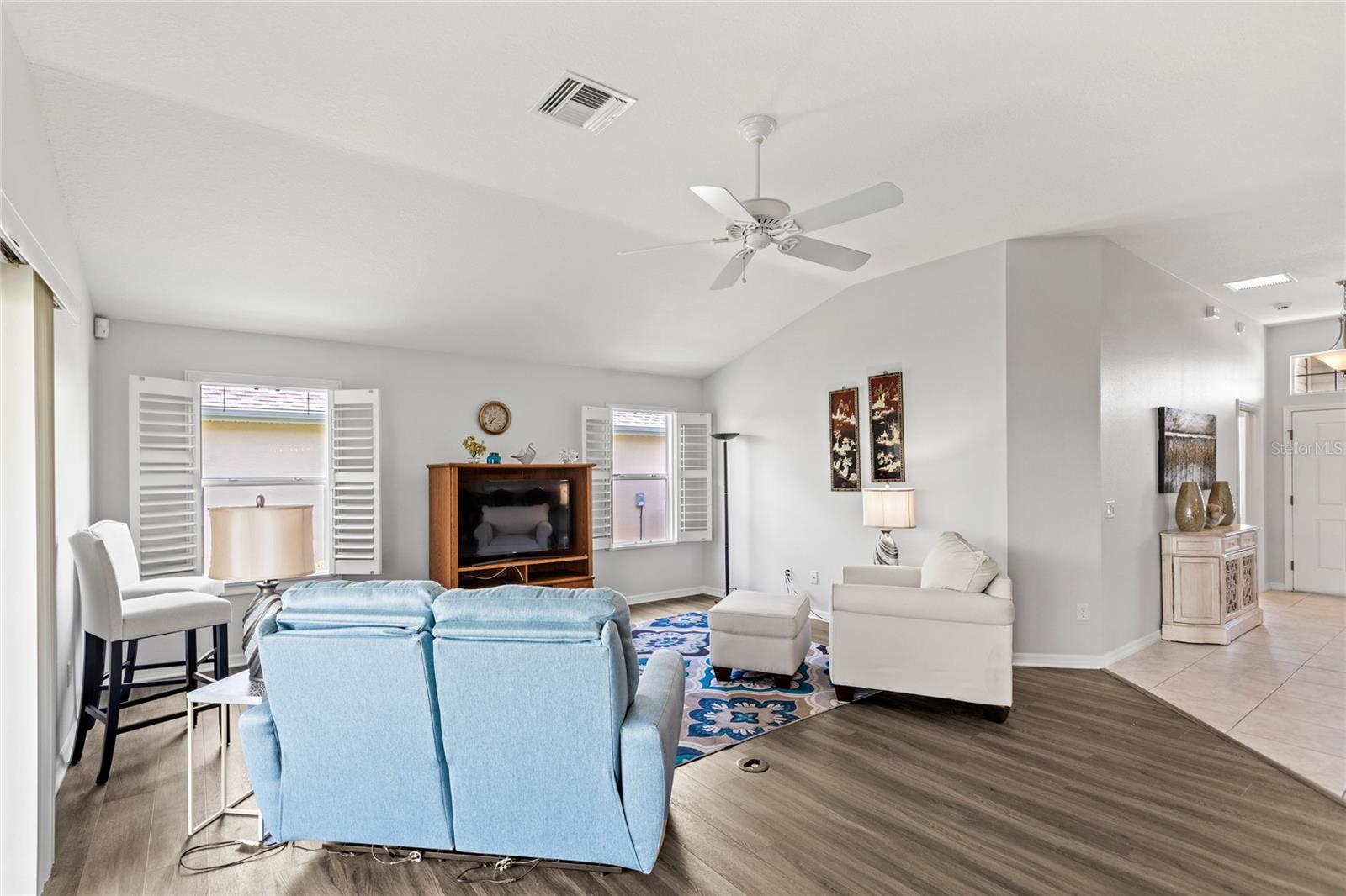 Image 20 of 53 For 2454 Monroe Terrace