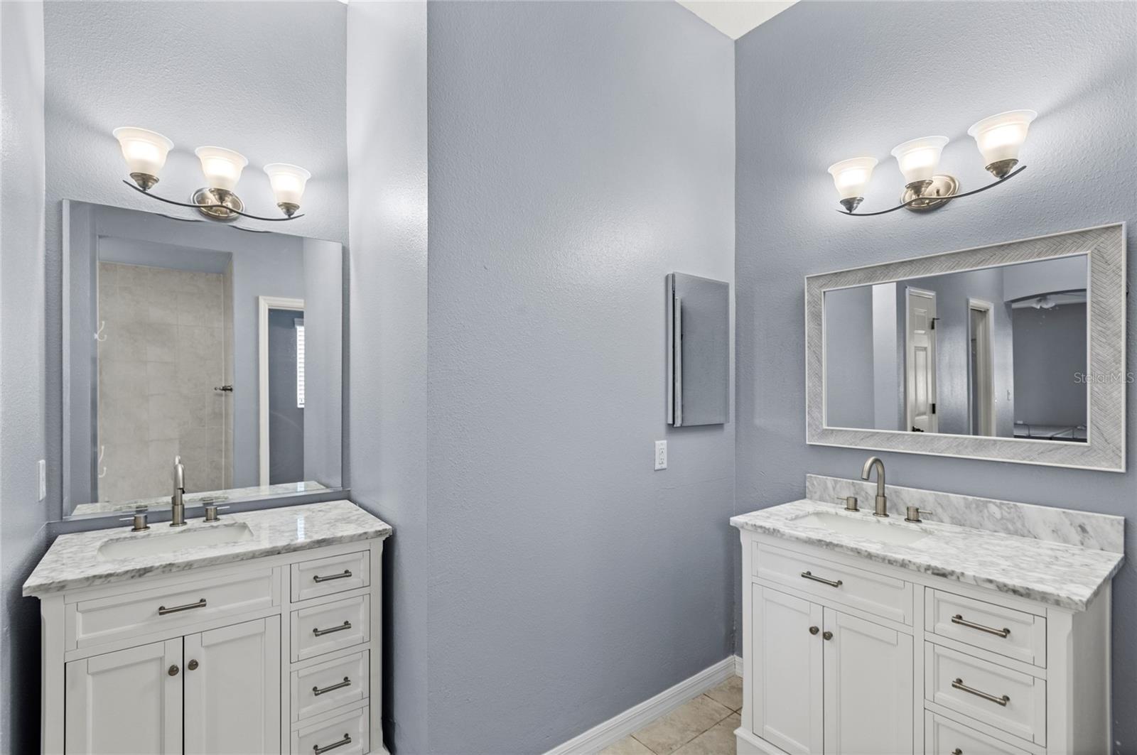 Image 26 of 53 For 2454 Monroe Terrace