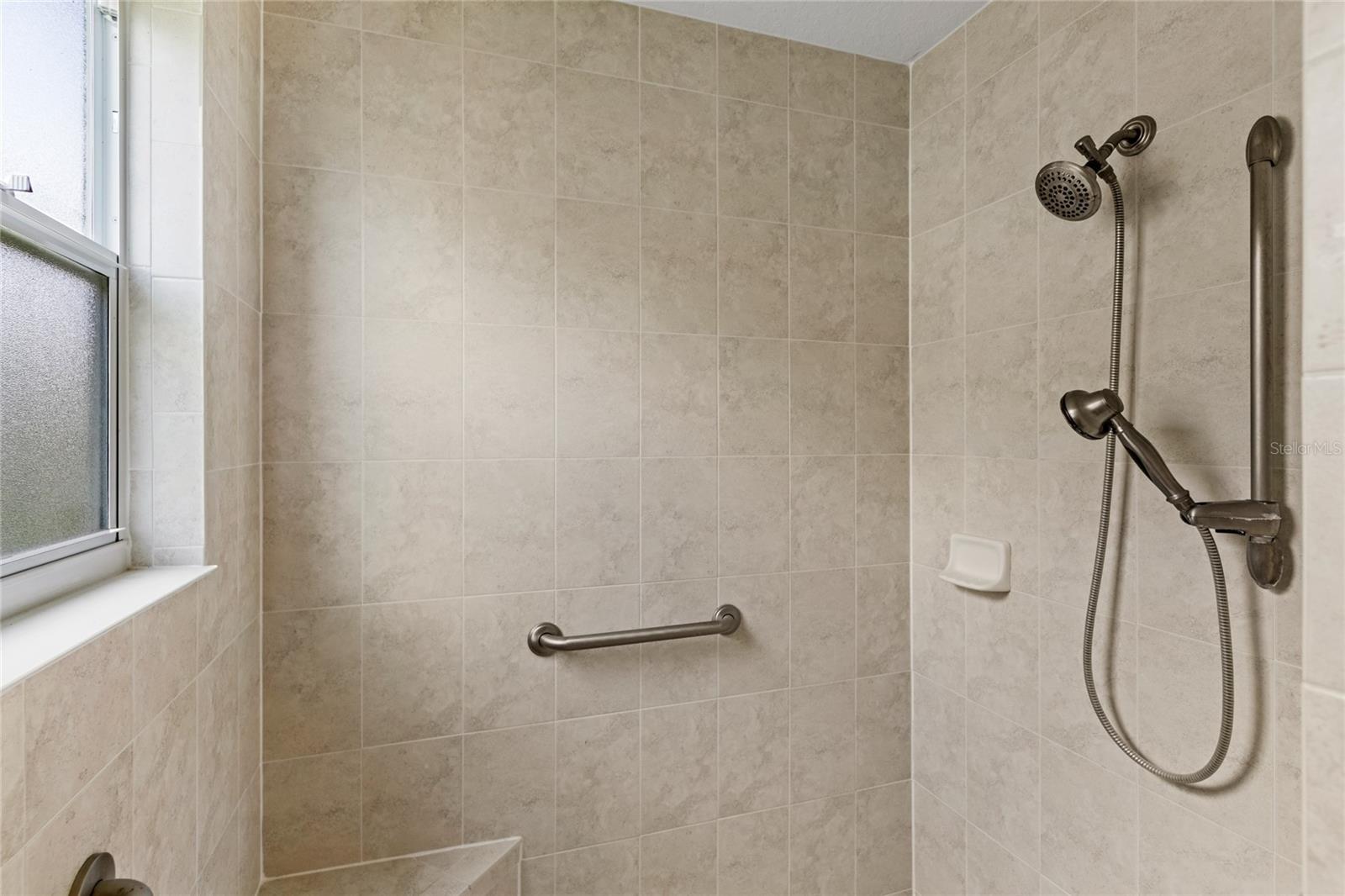 Image 27 of 53 For 2454 Monroe Terrace