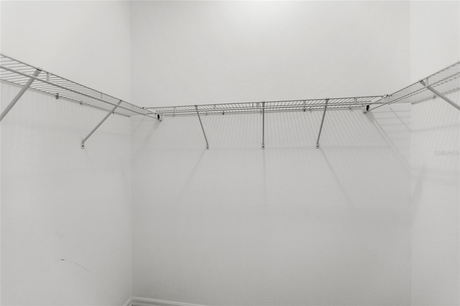 Image 28 of 53 For 2454 Monroe Terrace