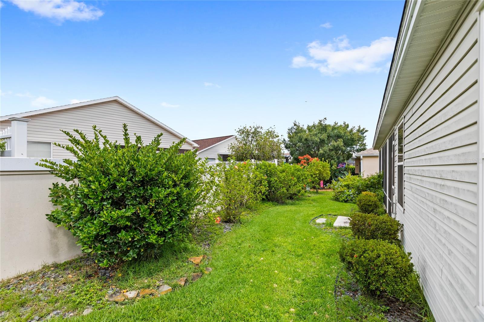 Image 39 of 53 For 2454 Monroe Terrace