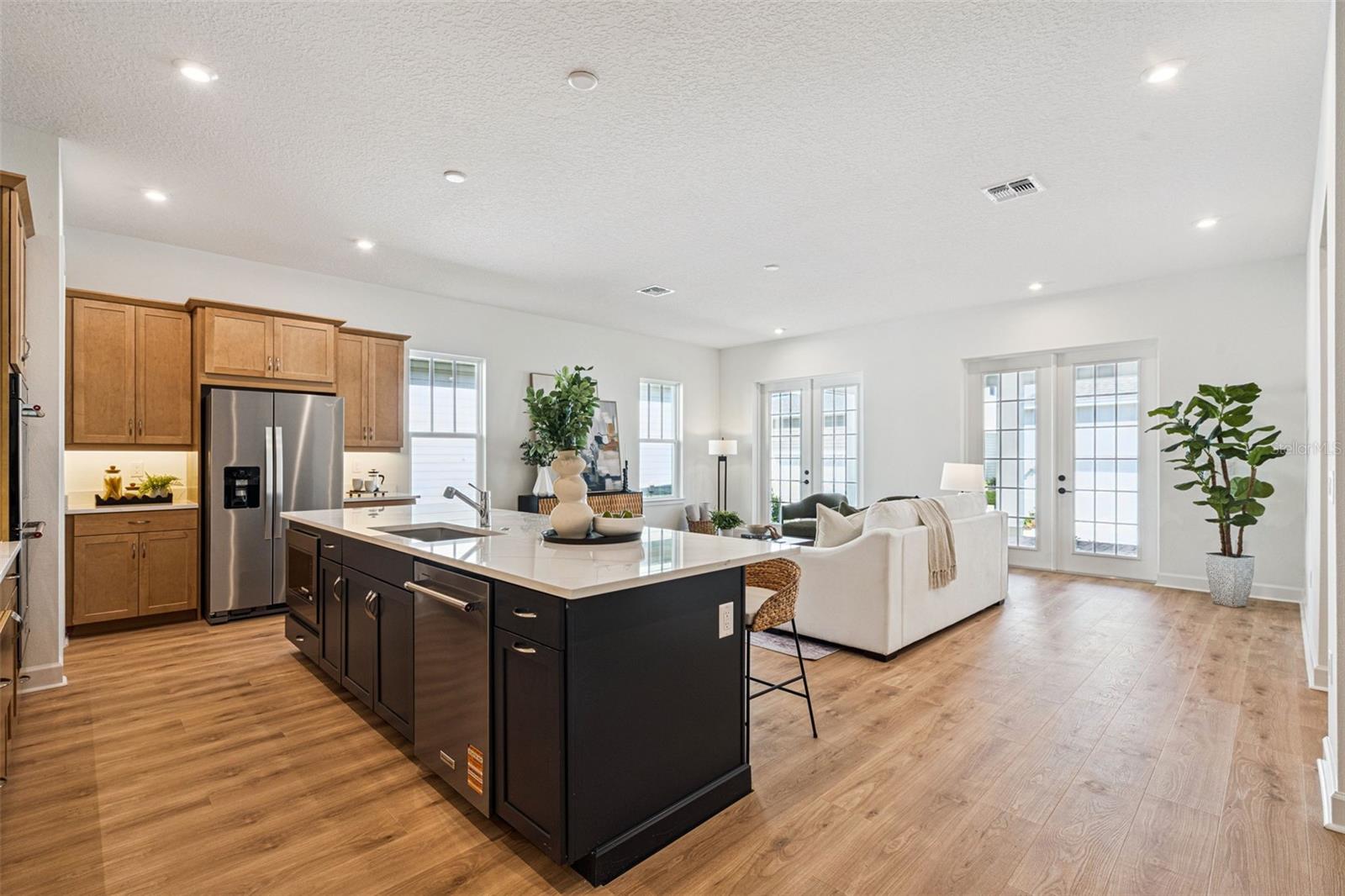 Image 10 of 24 For 1881 Beach Terrace