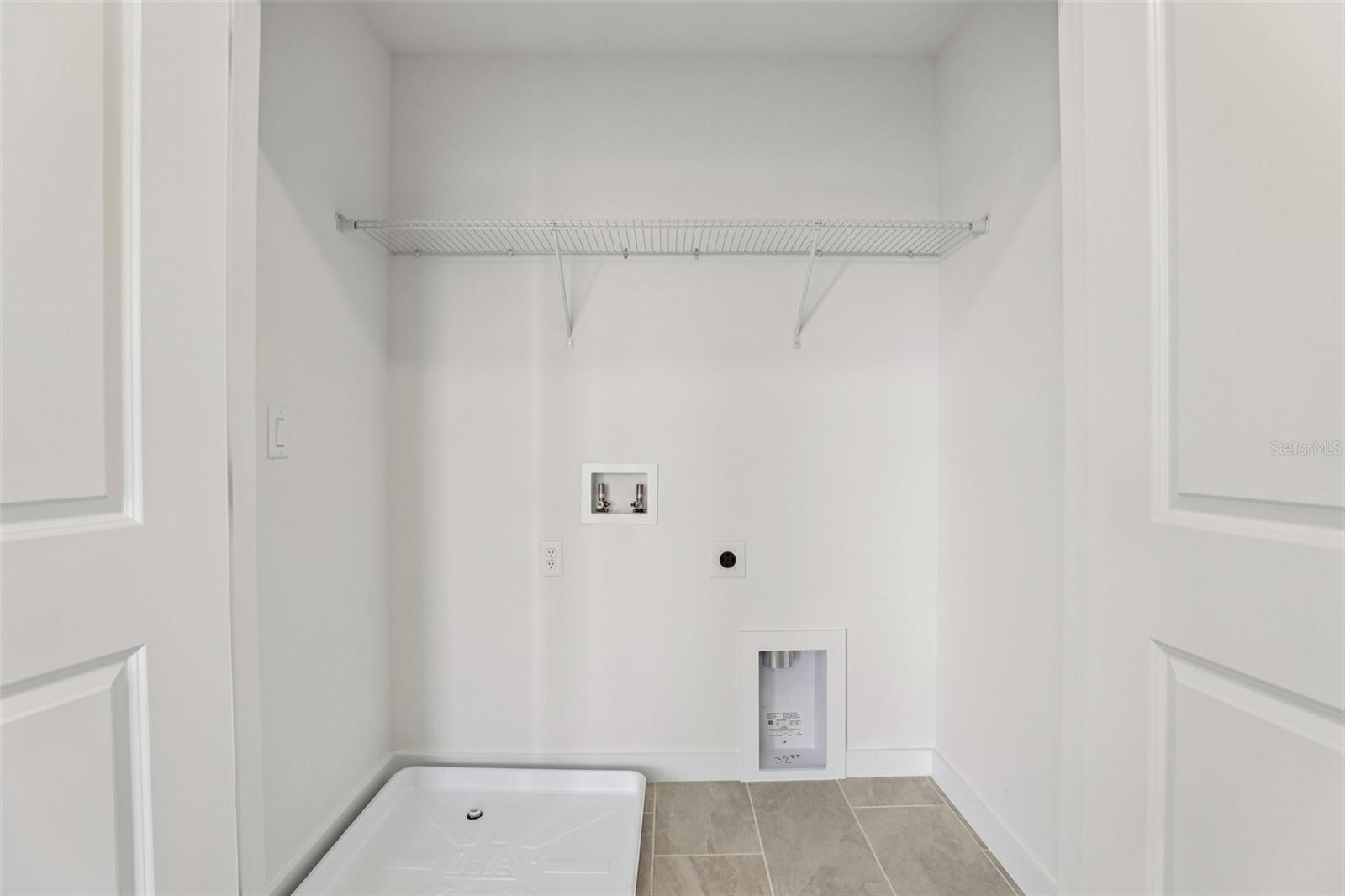 Image 26 of 38 For 6481 Horseshoe Lane Way