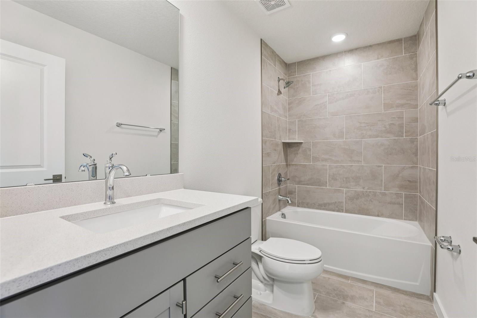 Image 28 of 38 For 6481 Horseshoe Lane Way