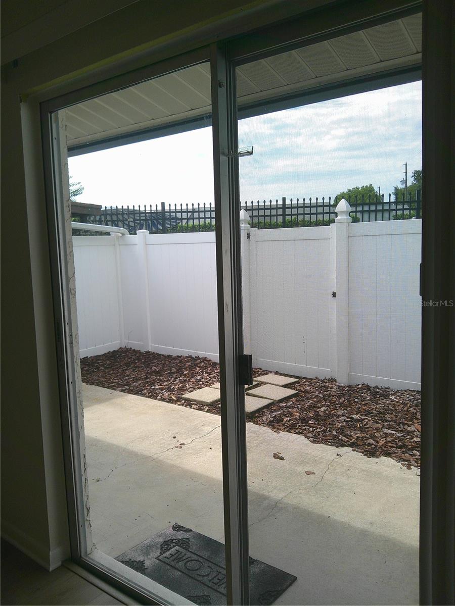 Image 15 of 25 For 1503 Grove Street 559