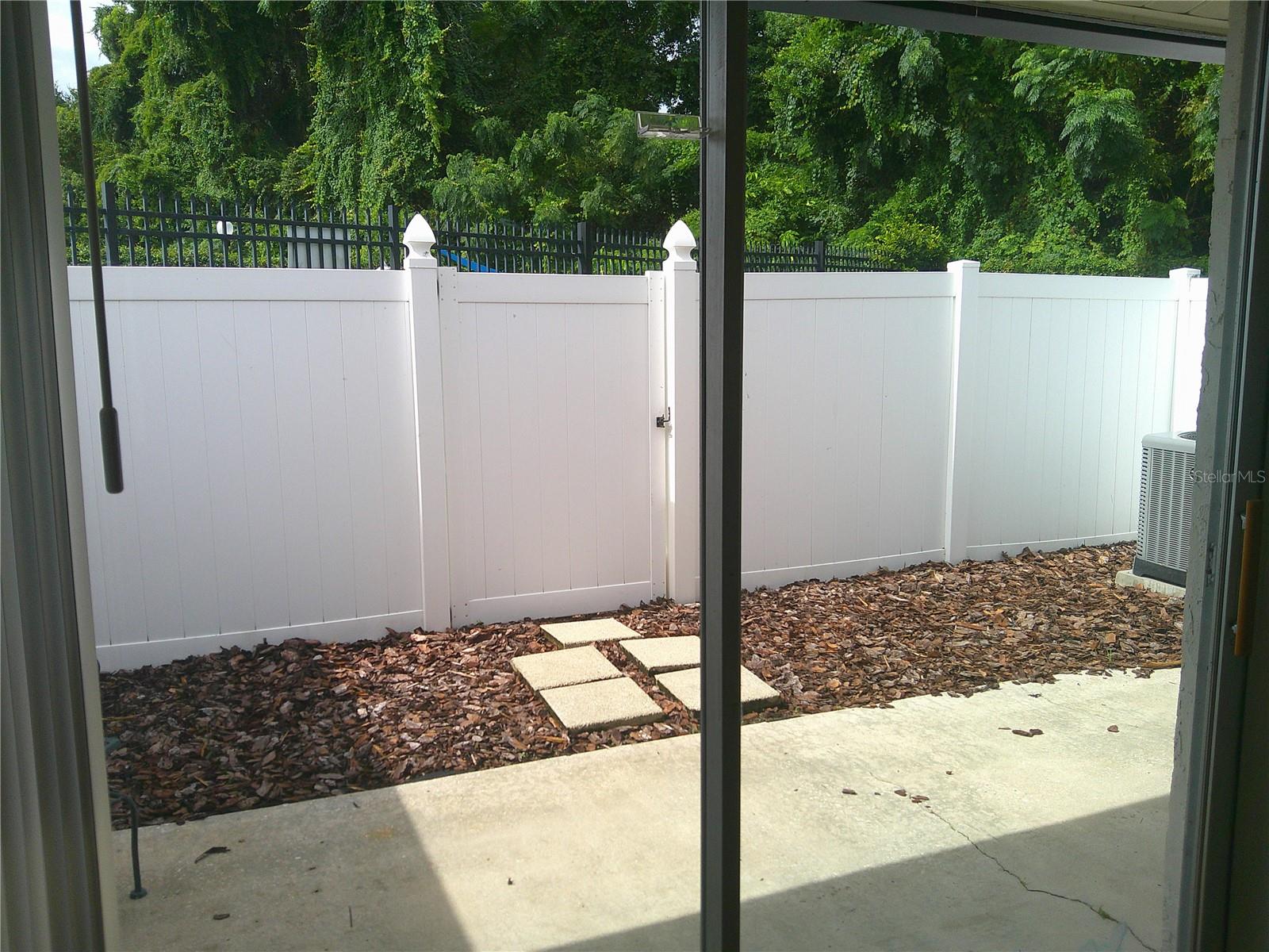Image 18 of 25 For 1503 Grove Street 559