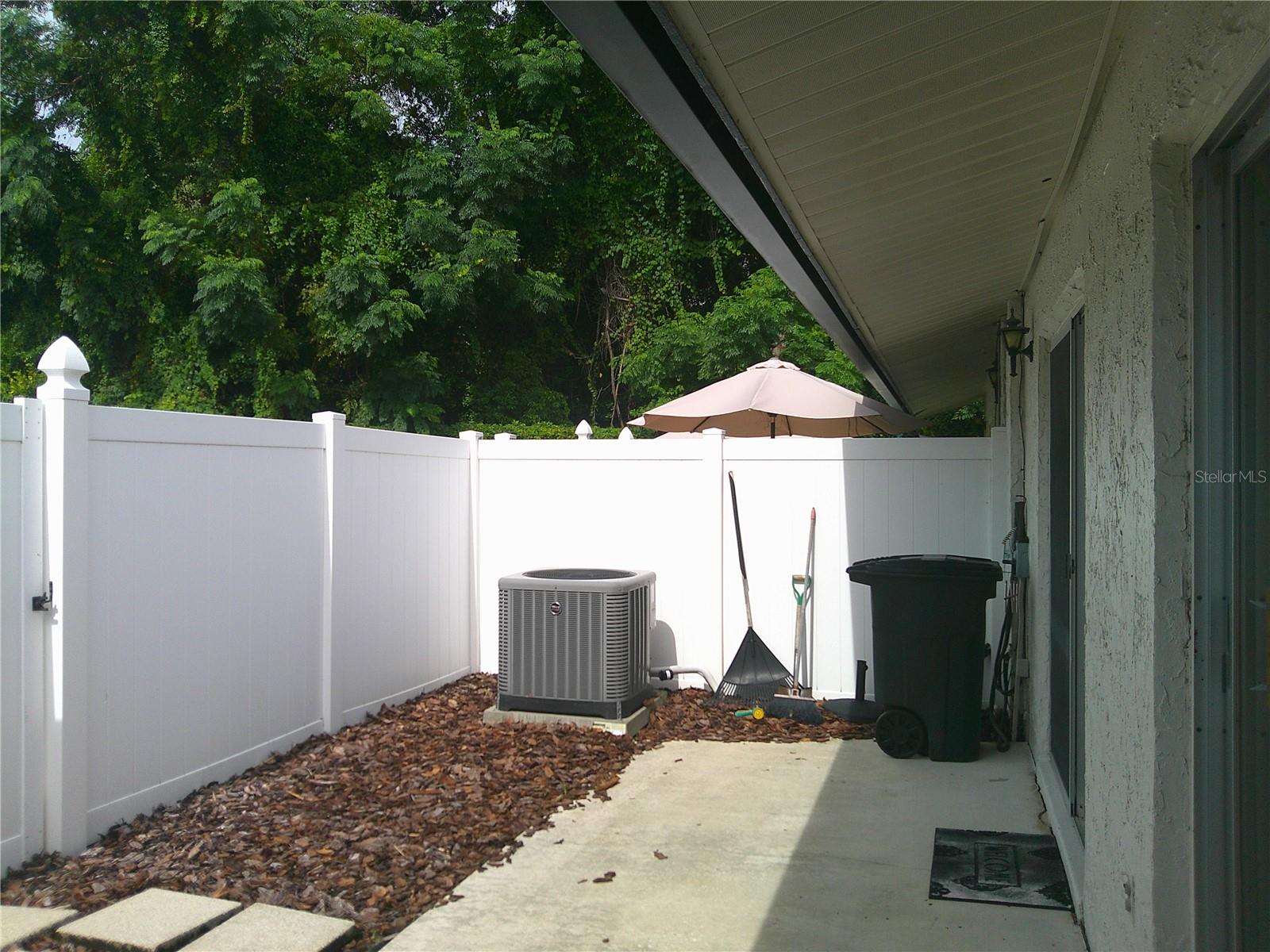 Image 24 of 25 For 1503 Grove Street 559
