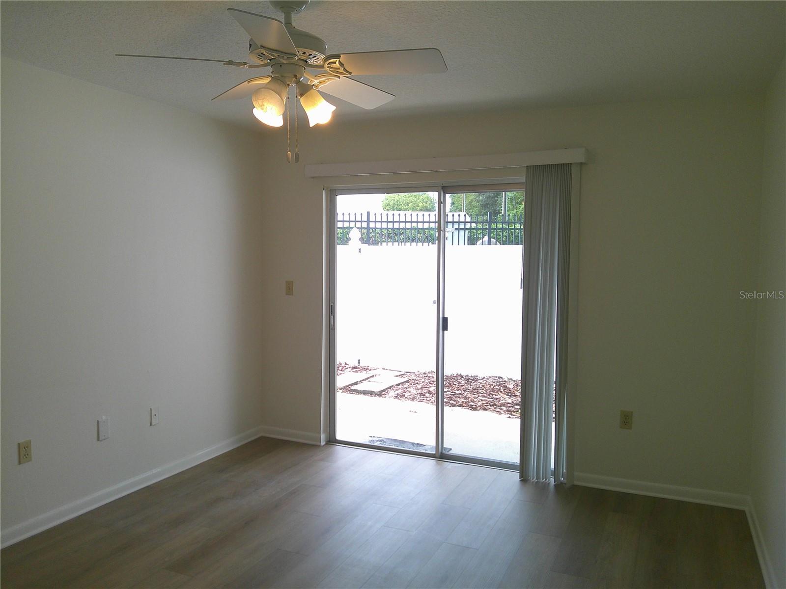 Image 9 of 25 For 1503 Grove Street 559