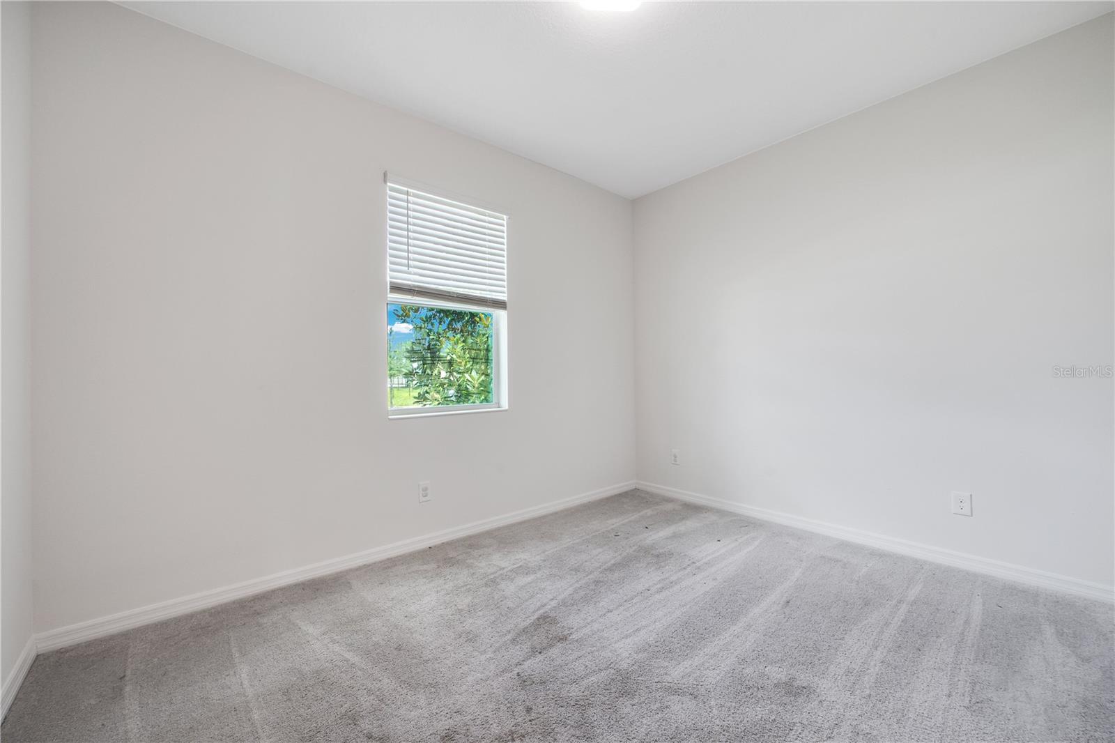 Image 12 of 21 For 606 Fairview Avenue