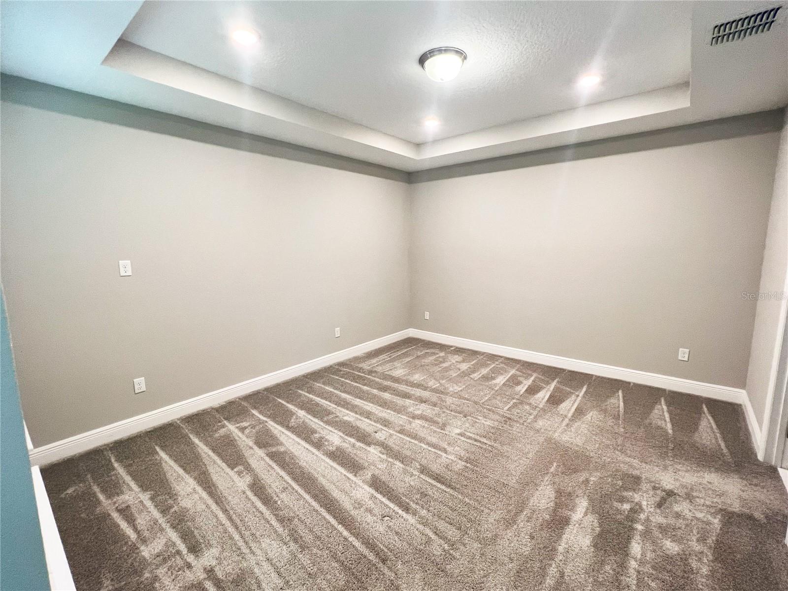 Image 18 of 35 For 7037 Carrickbend Lane