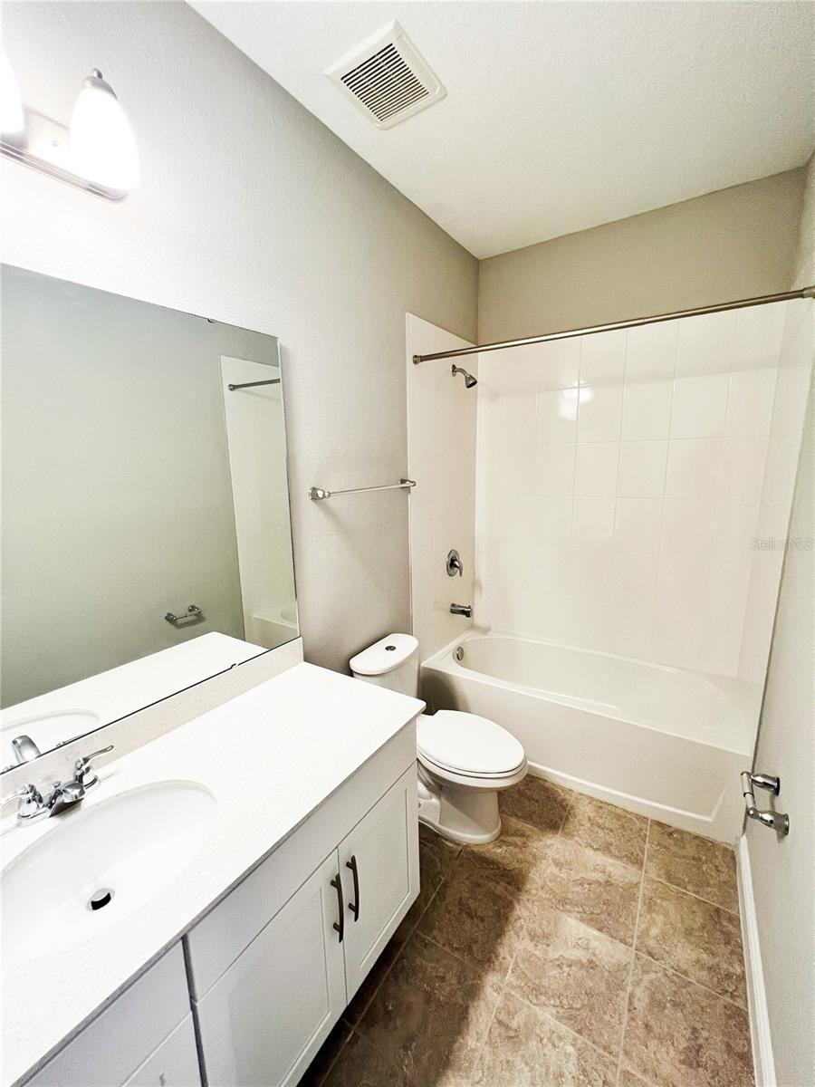 Image 22 of 35 For 7037 Carrickbend Lane
