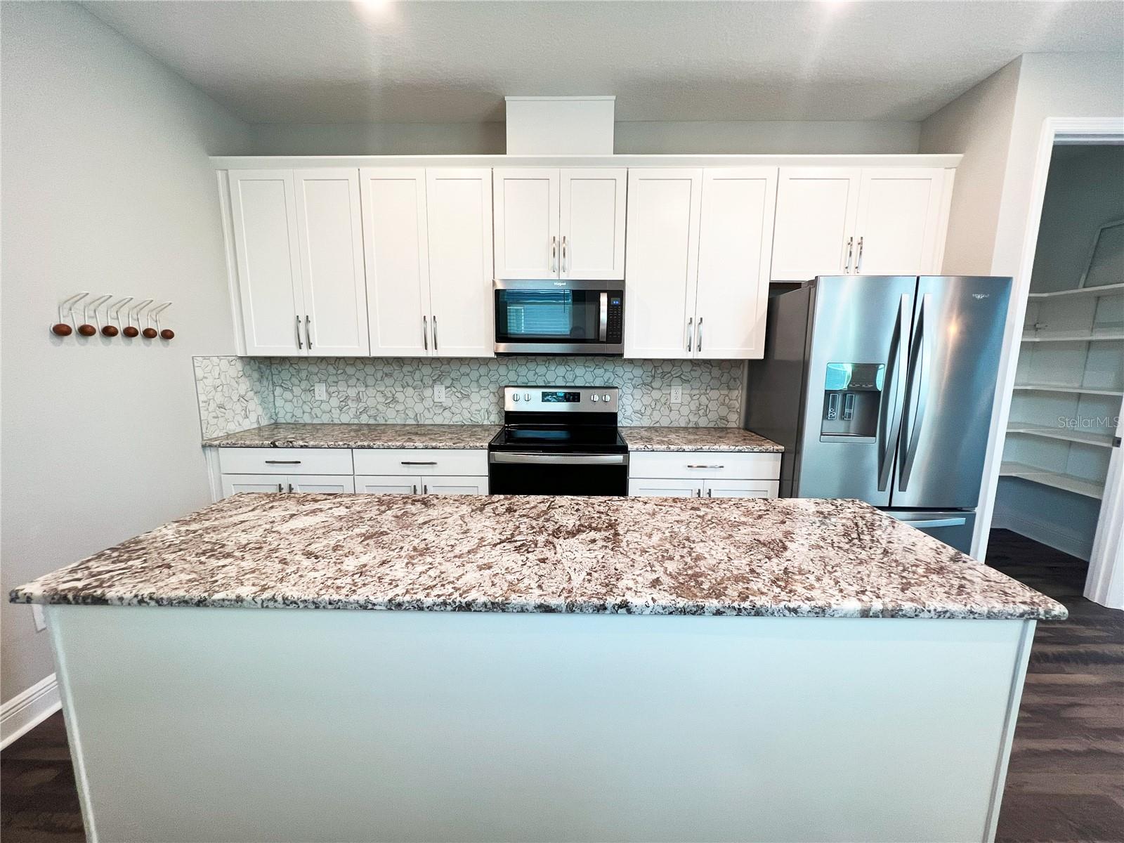 Image 4 of 35 For 7037 Carrickbend Lane