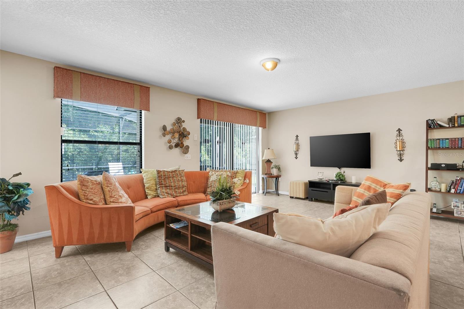 Image 12 of 49 For 1037 Cypress Pointe Boulevard