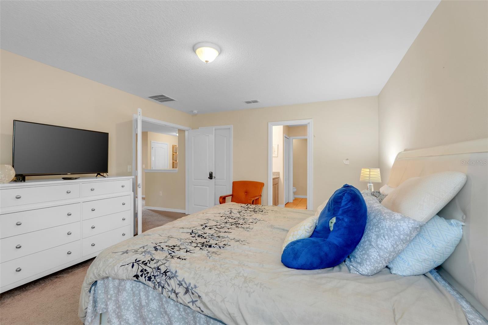 Image 22 of 49 For 1037 Cypress Pointe Boulevard