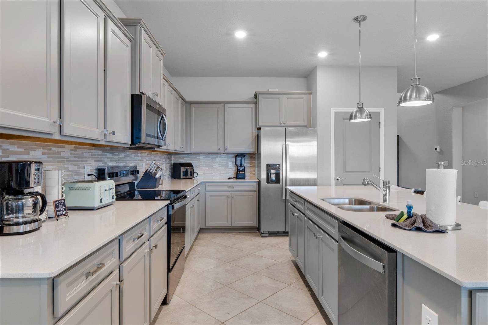 Image 16 of 93 For 15964 Sandy Cliffs Drive