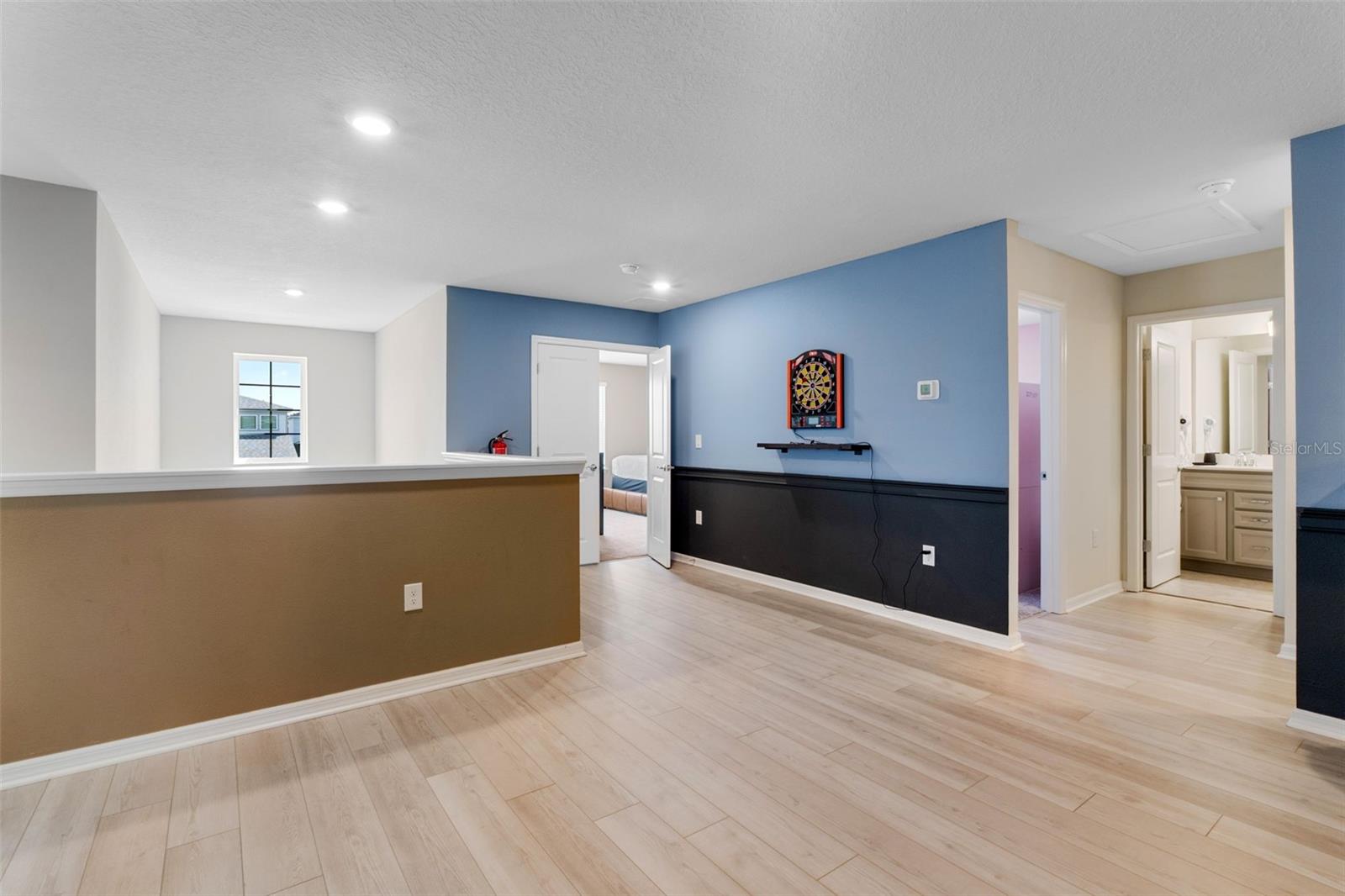 Image 32 of 93 For 15964 Sandy Cliffs Drive