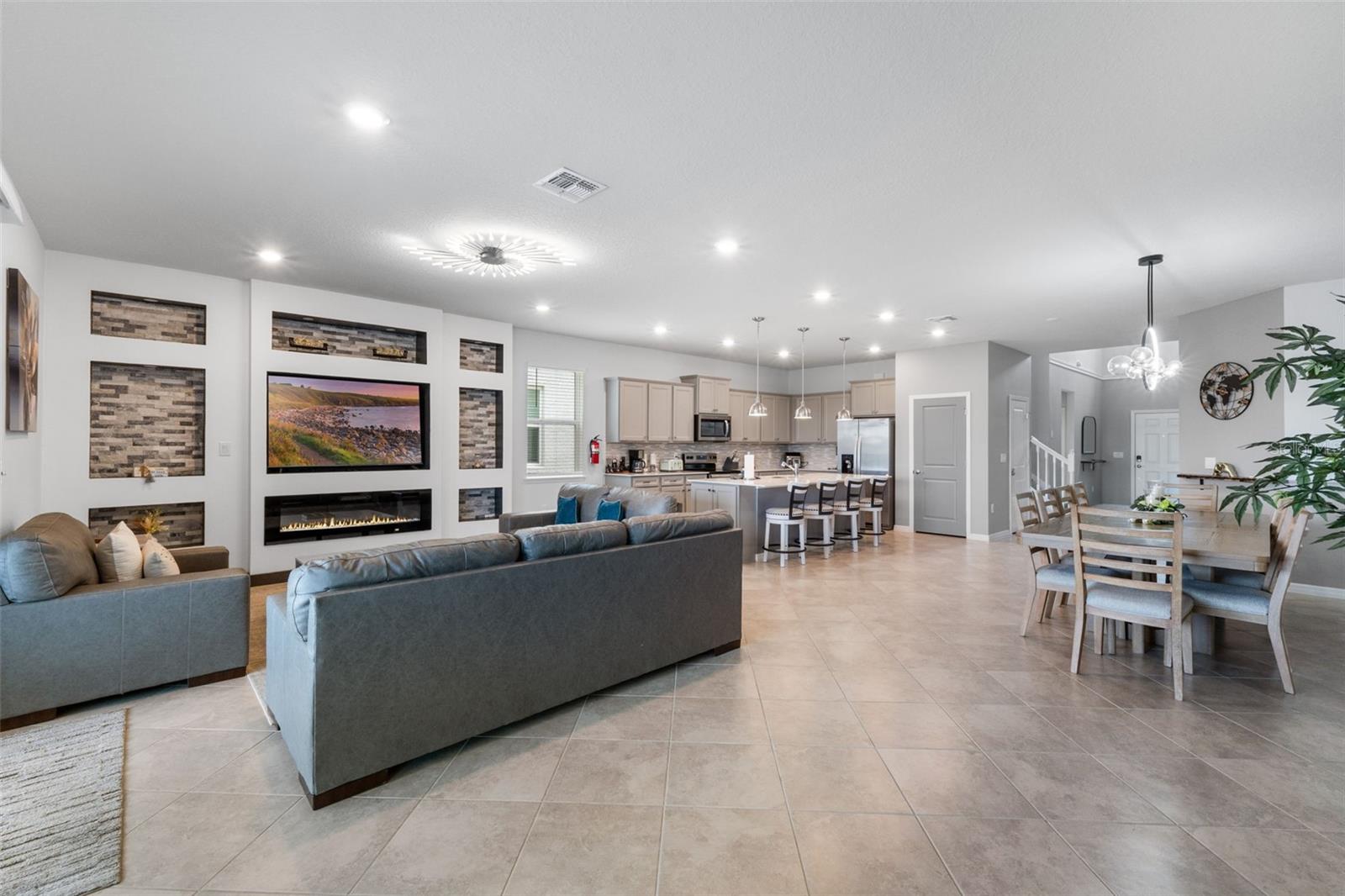 Image 4 of 93 For 15964 Sandy Cliffs Drive