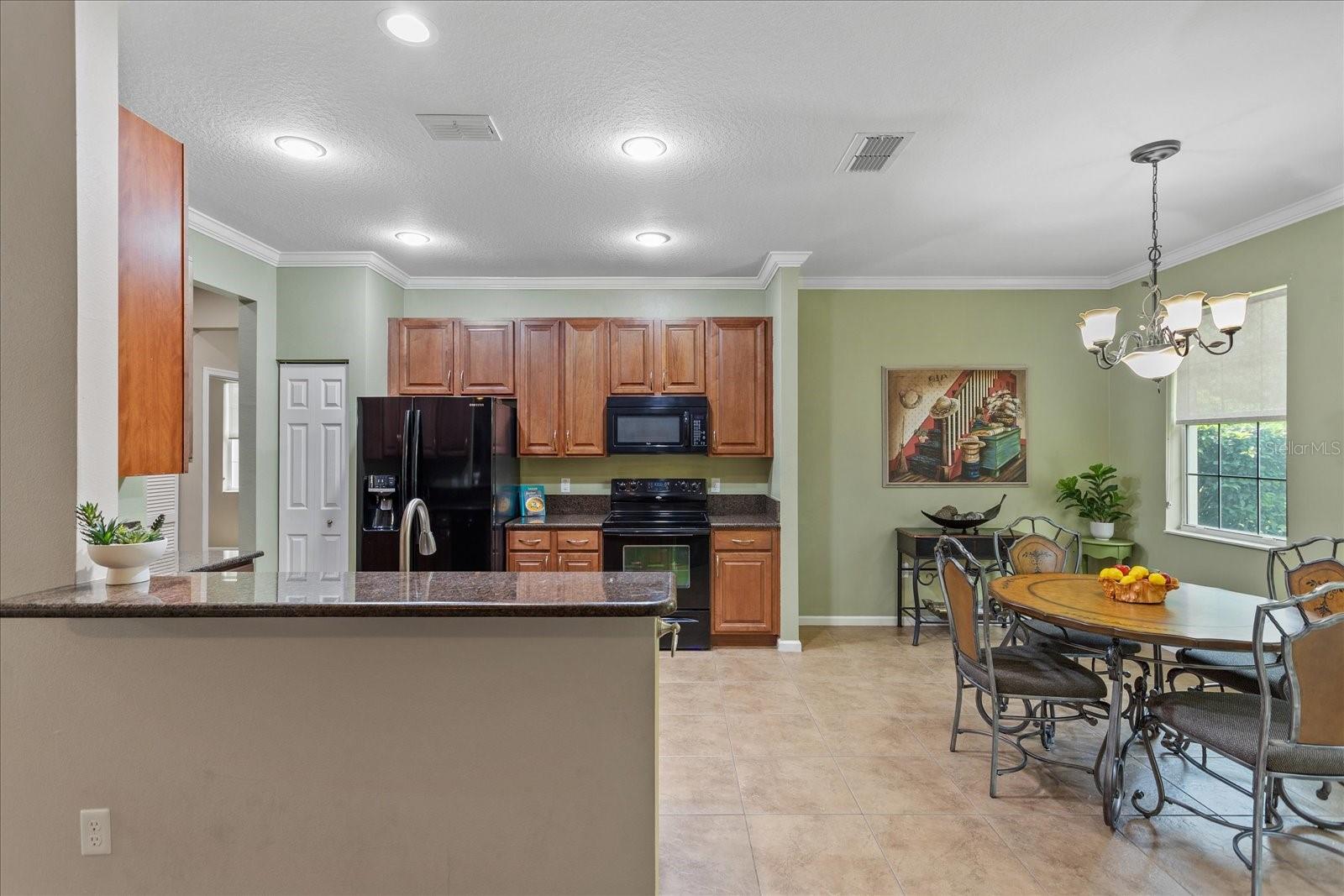 Image 11 of 32 For 861 Bighorn Street
