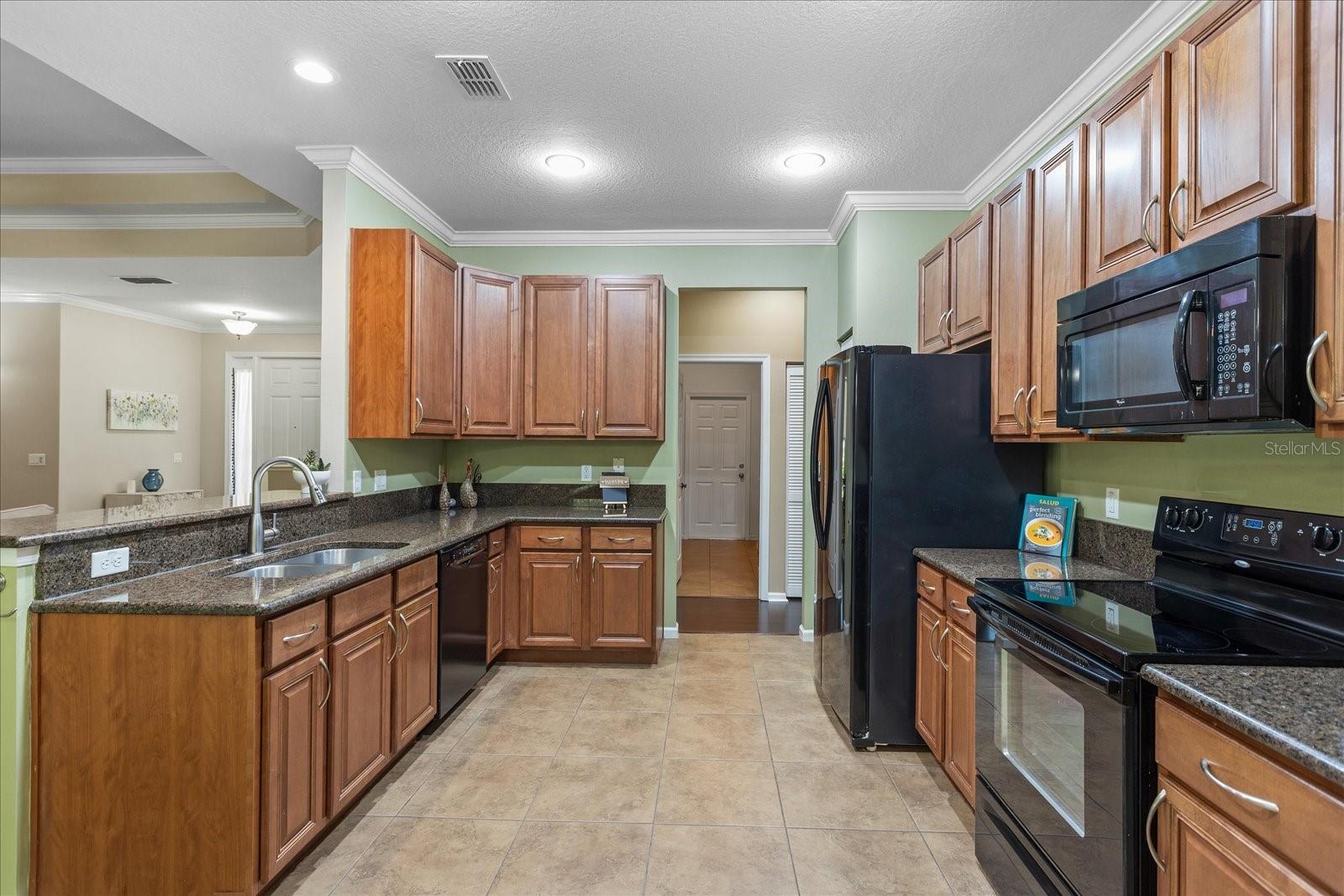 Image 13 of 32 For 861 Bighorn Street