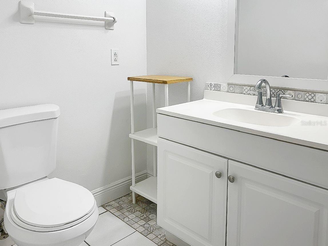 Image 10 of 12 For 1735 Foxhall Circle 1