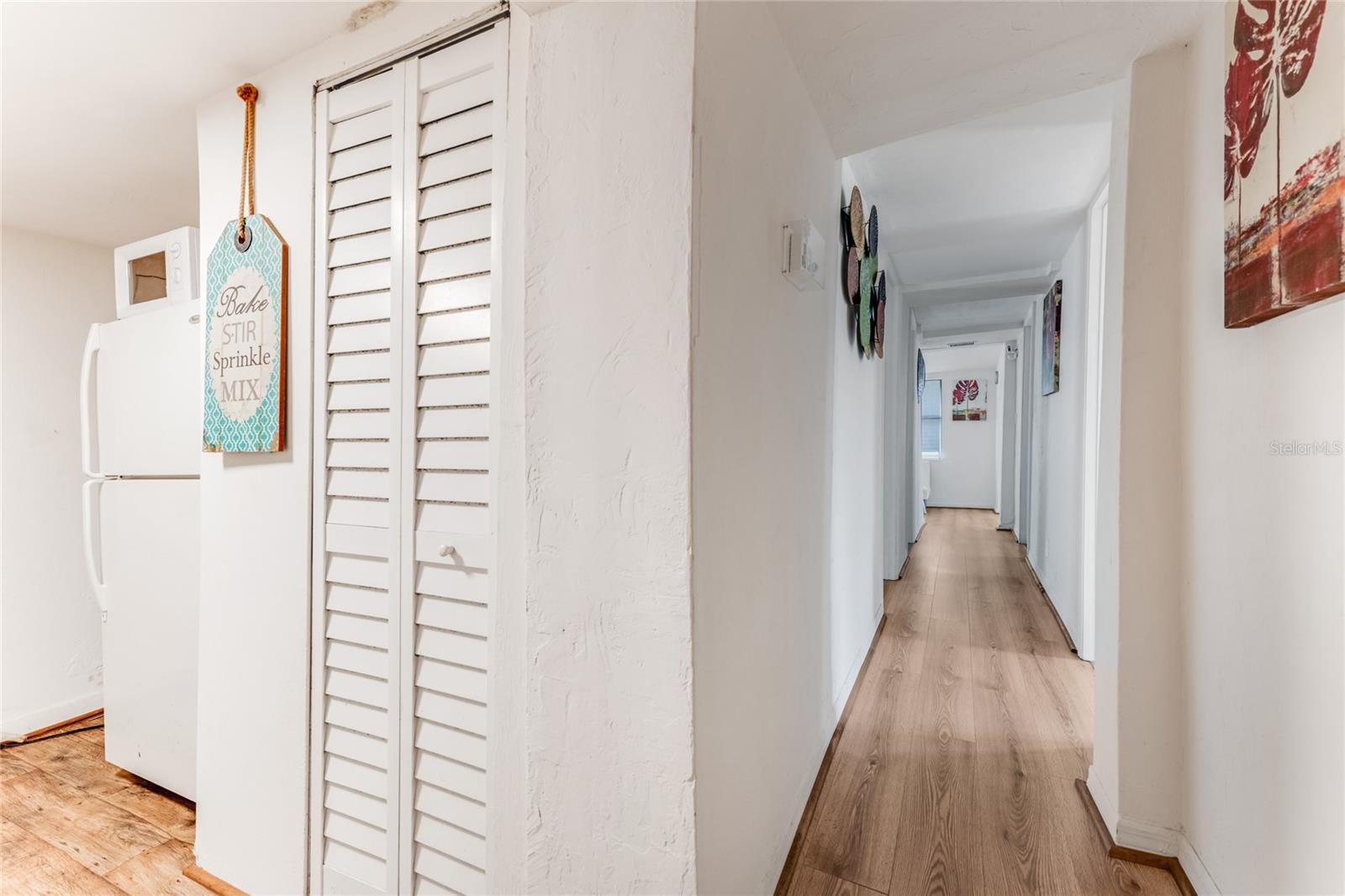 Image 16 of 22 For 715 Clark Street
