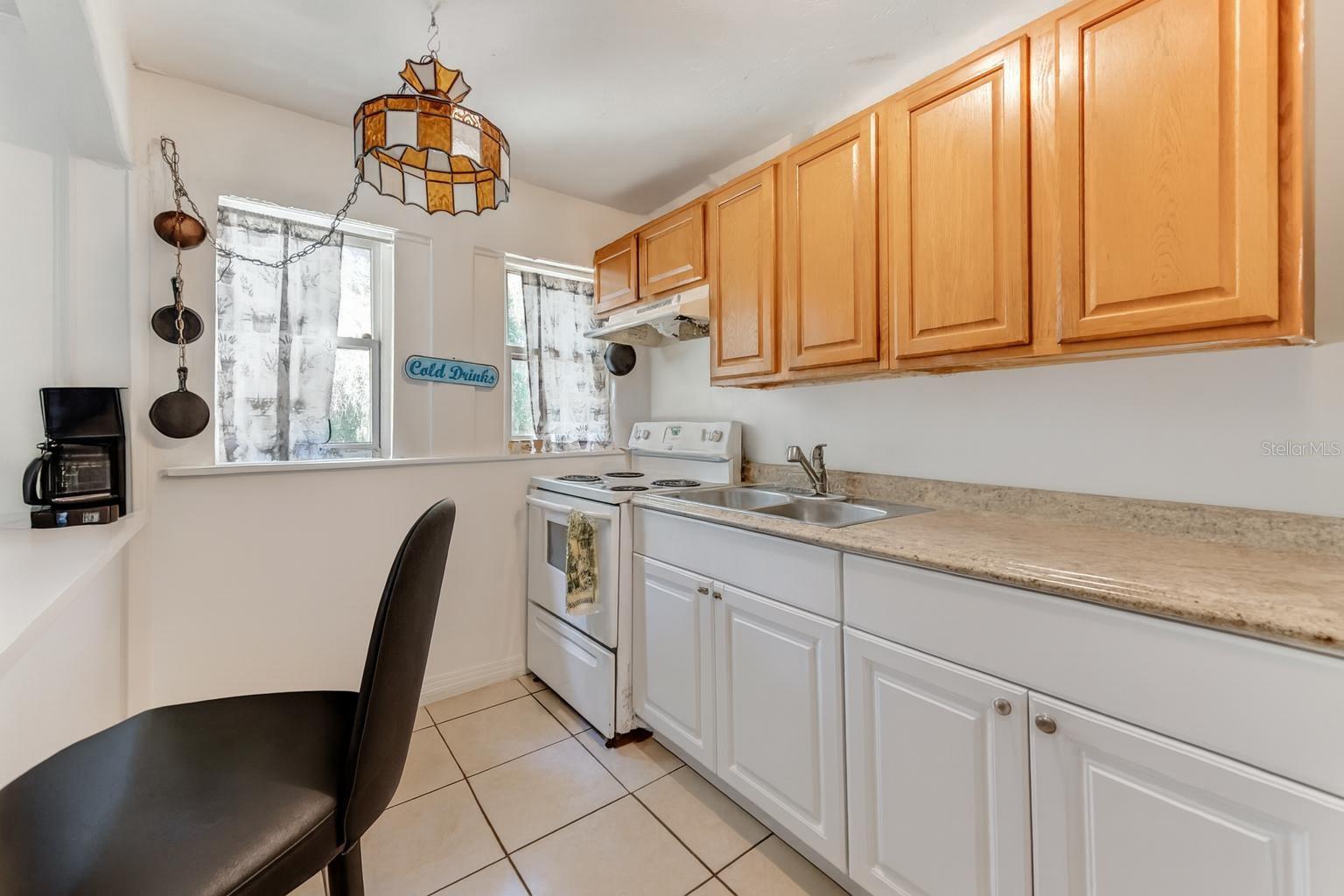 Image 20 of 22 For 715 Clark Street